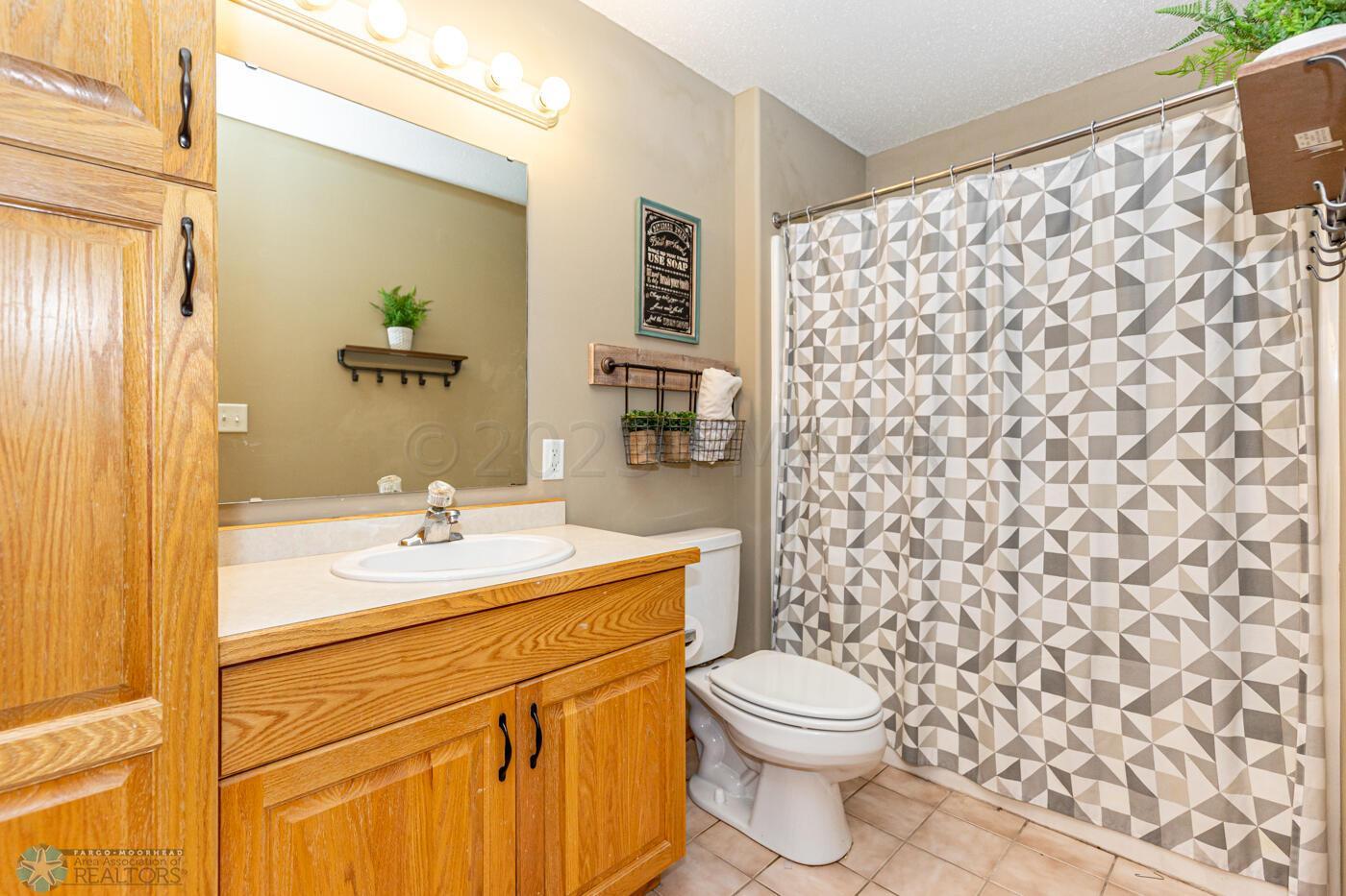 Full Bathroom