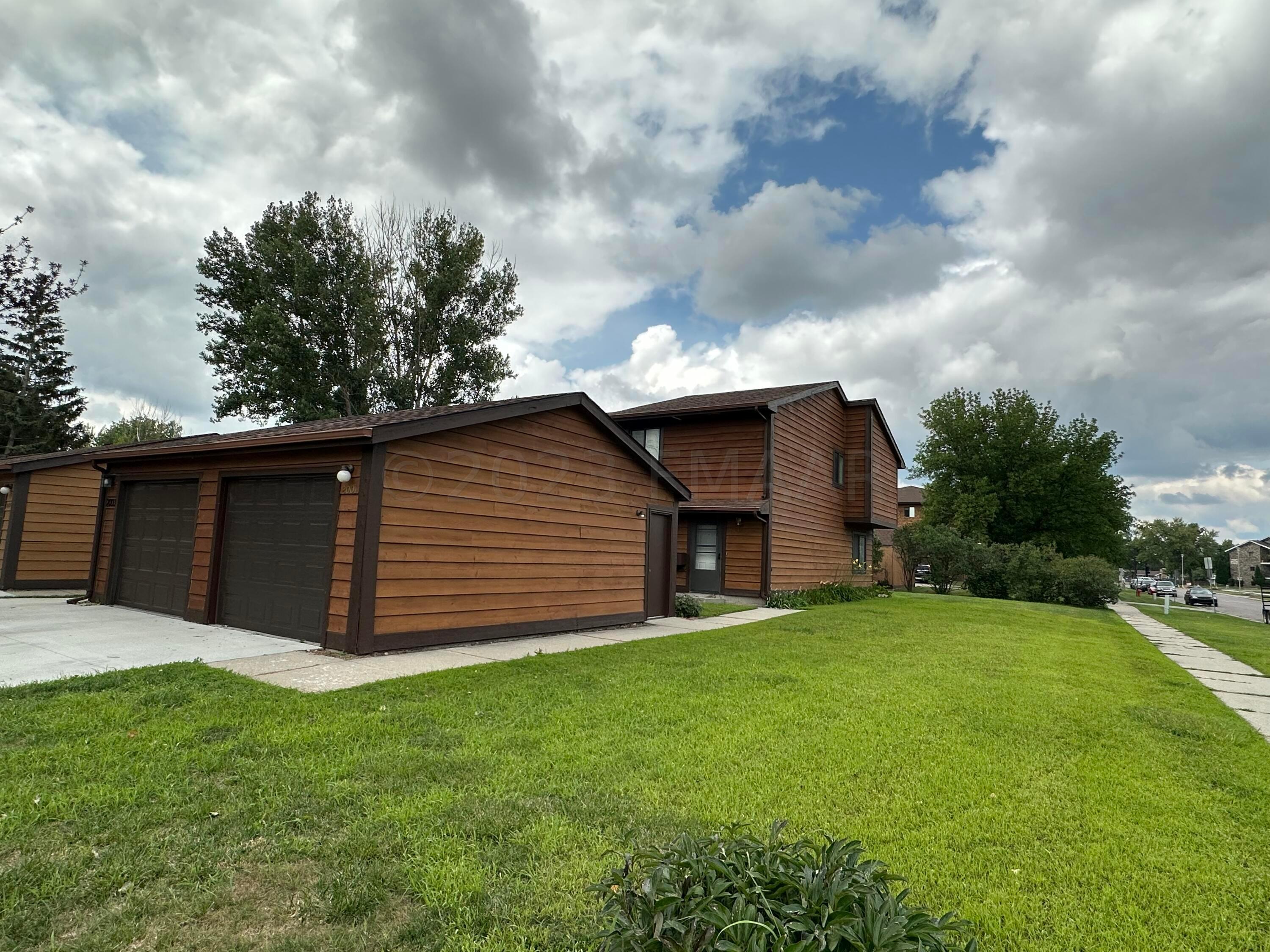 Property photo for 2001 PARK Boulevard S, Fargo, ND 58103