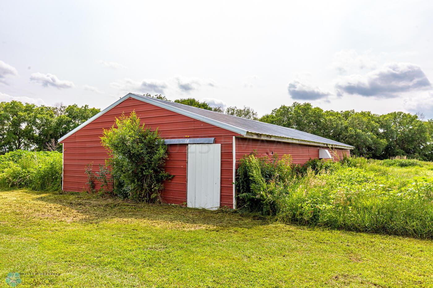 Barn 2