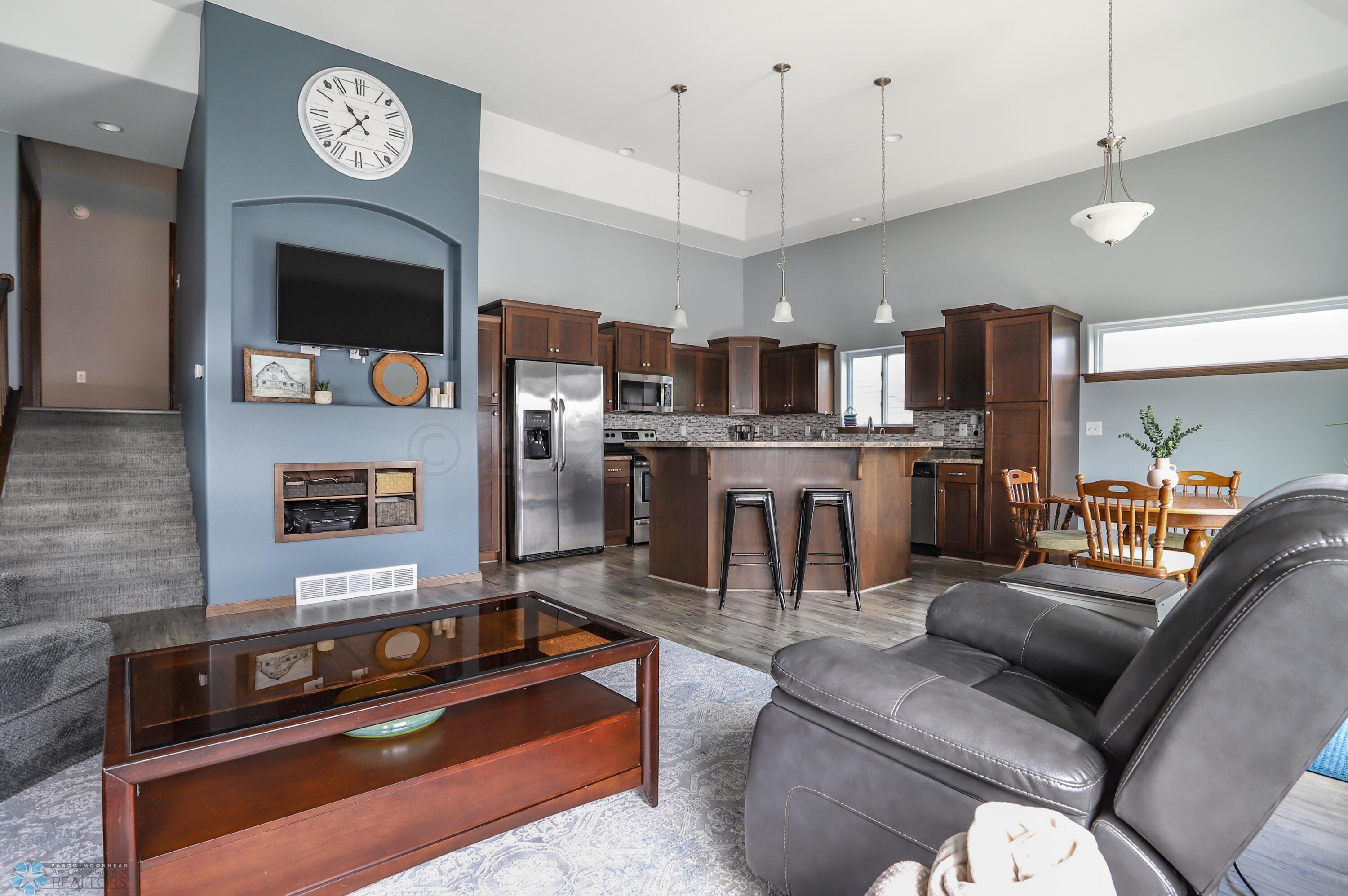 Living room/kitchen