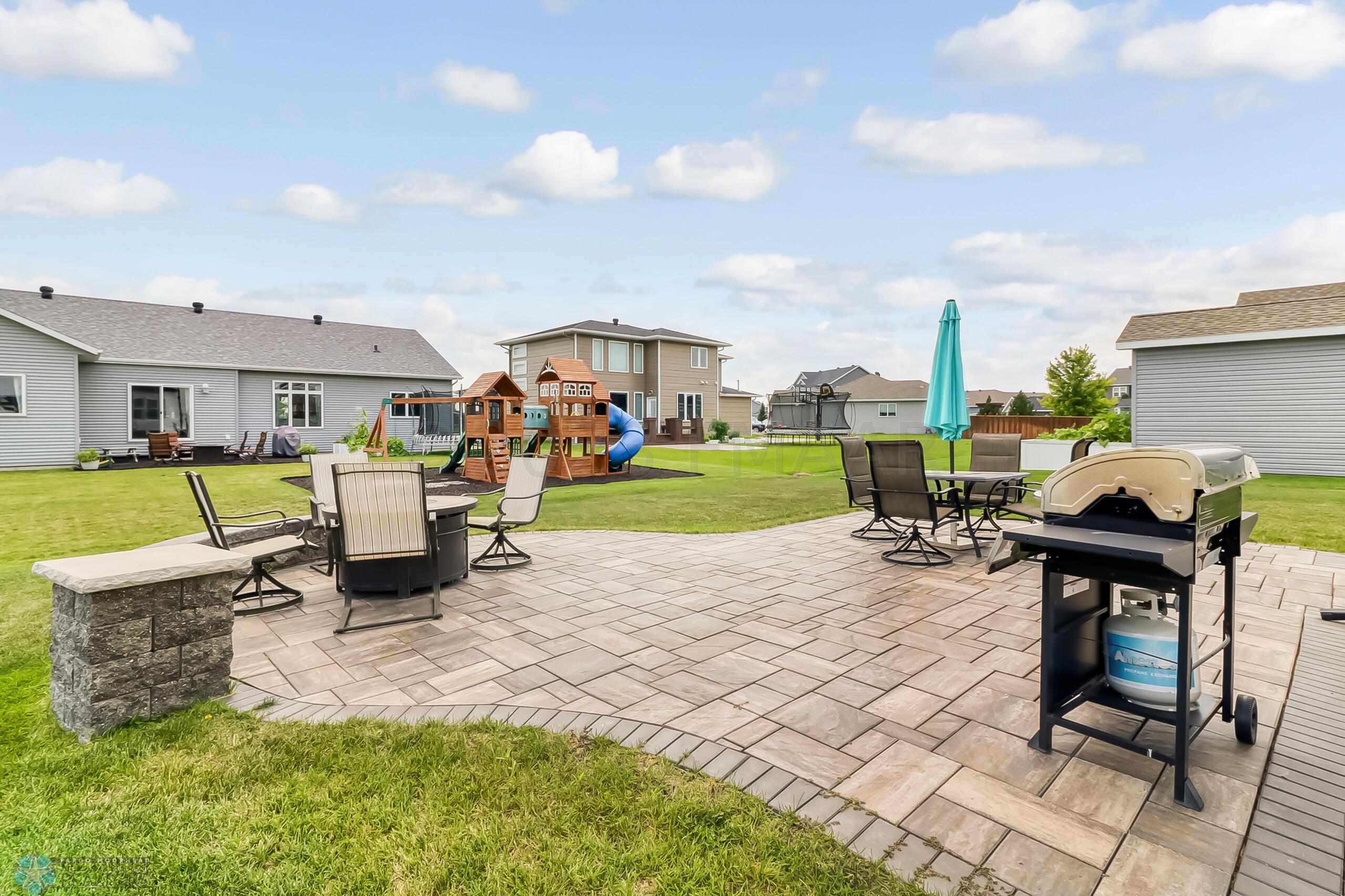 BackyardPatio1_0