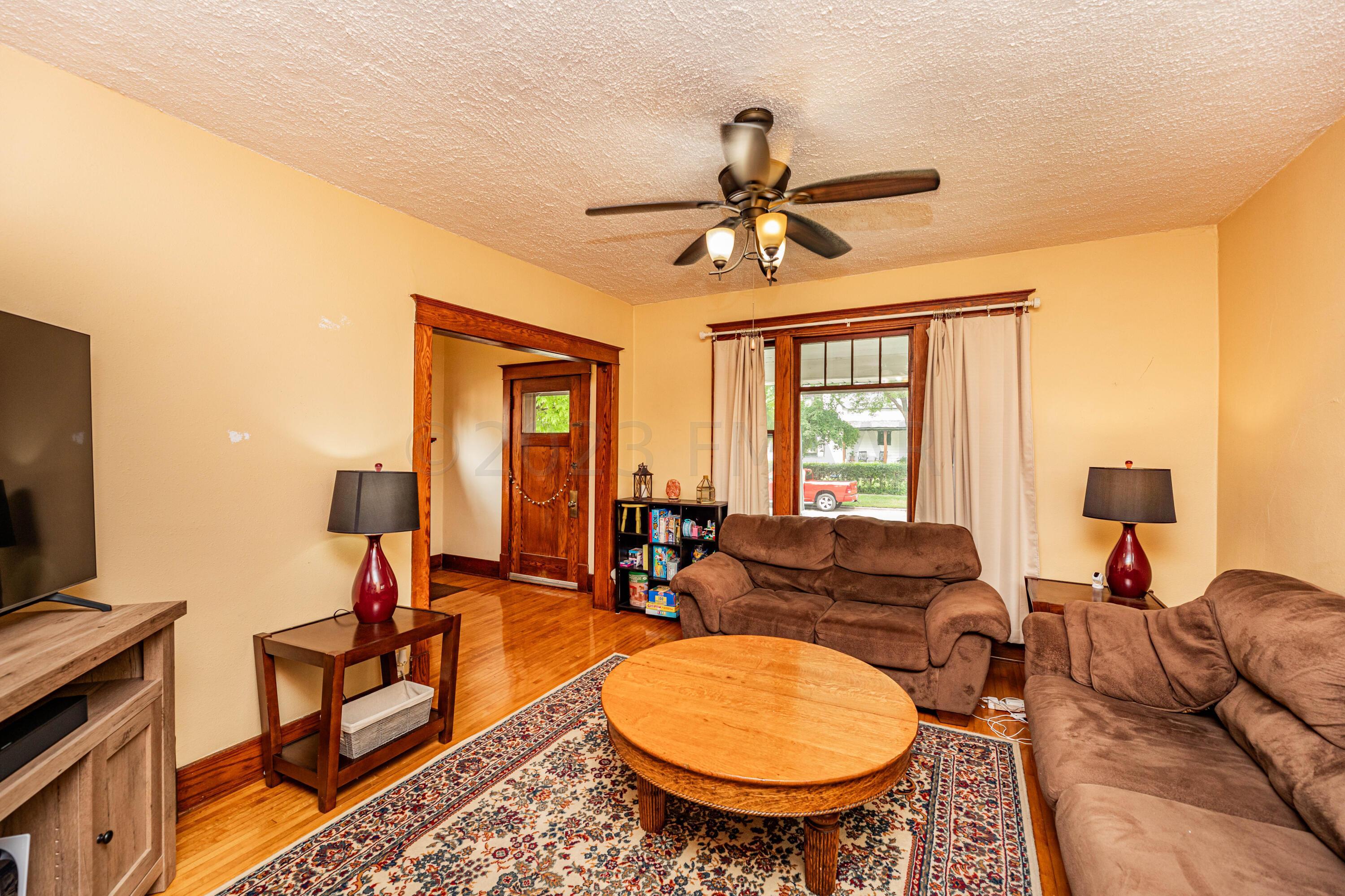 Living room 2
