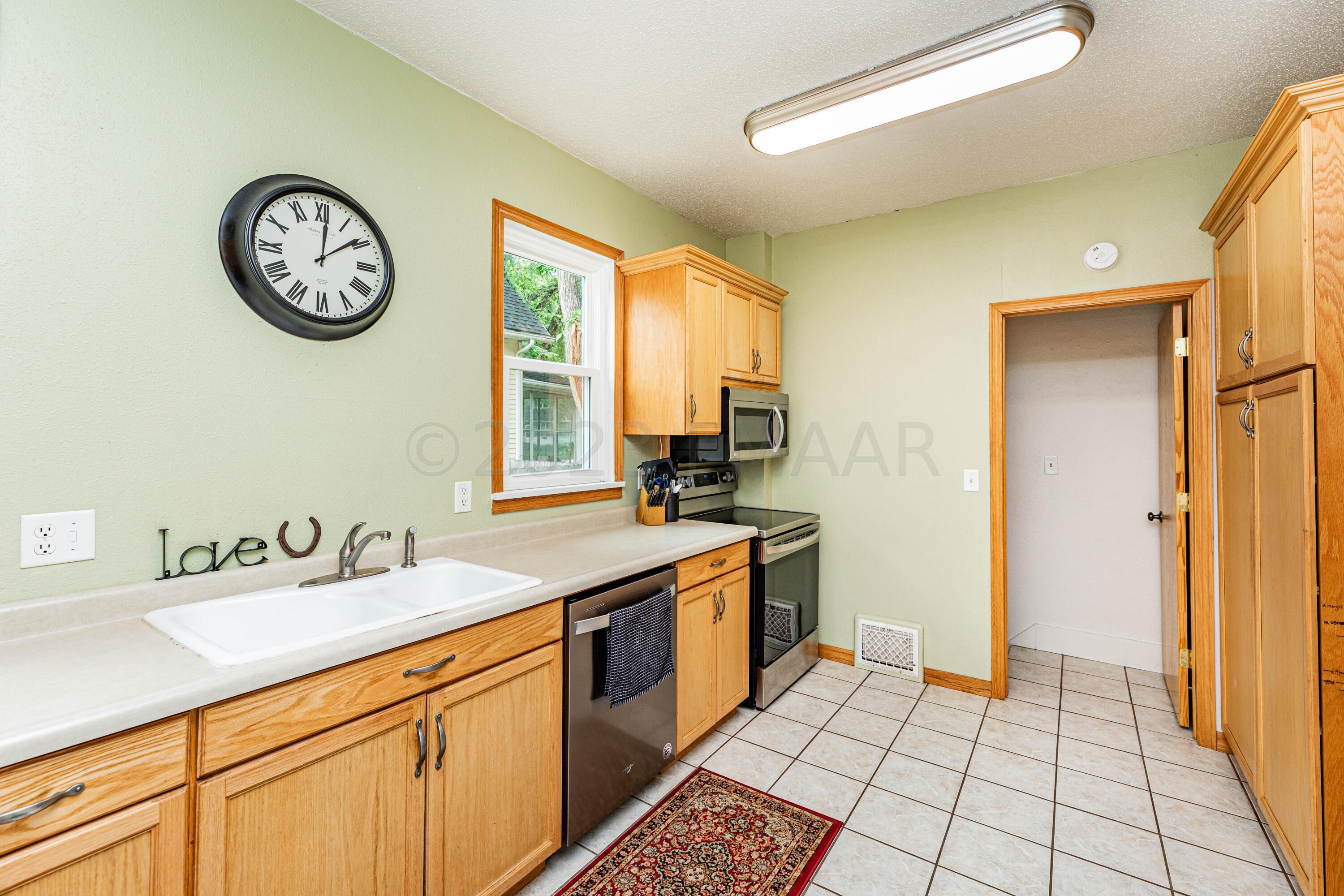 Kitchen 4