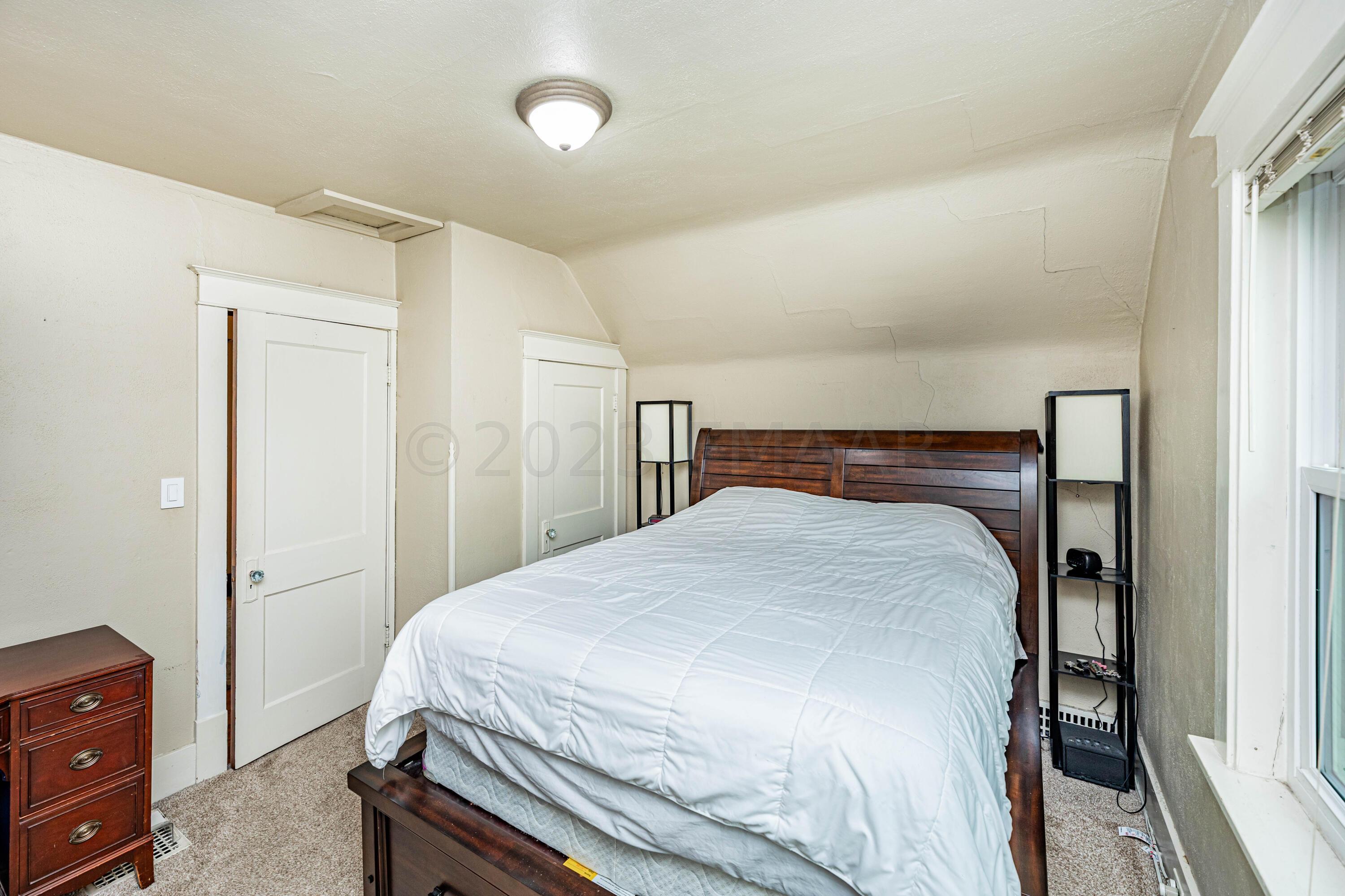 Master bed 2