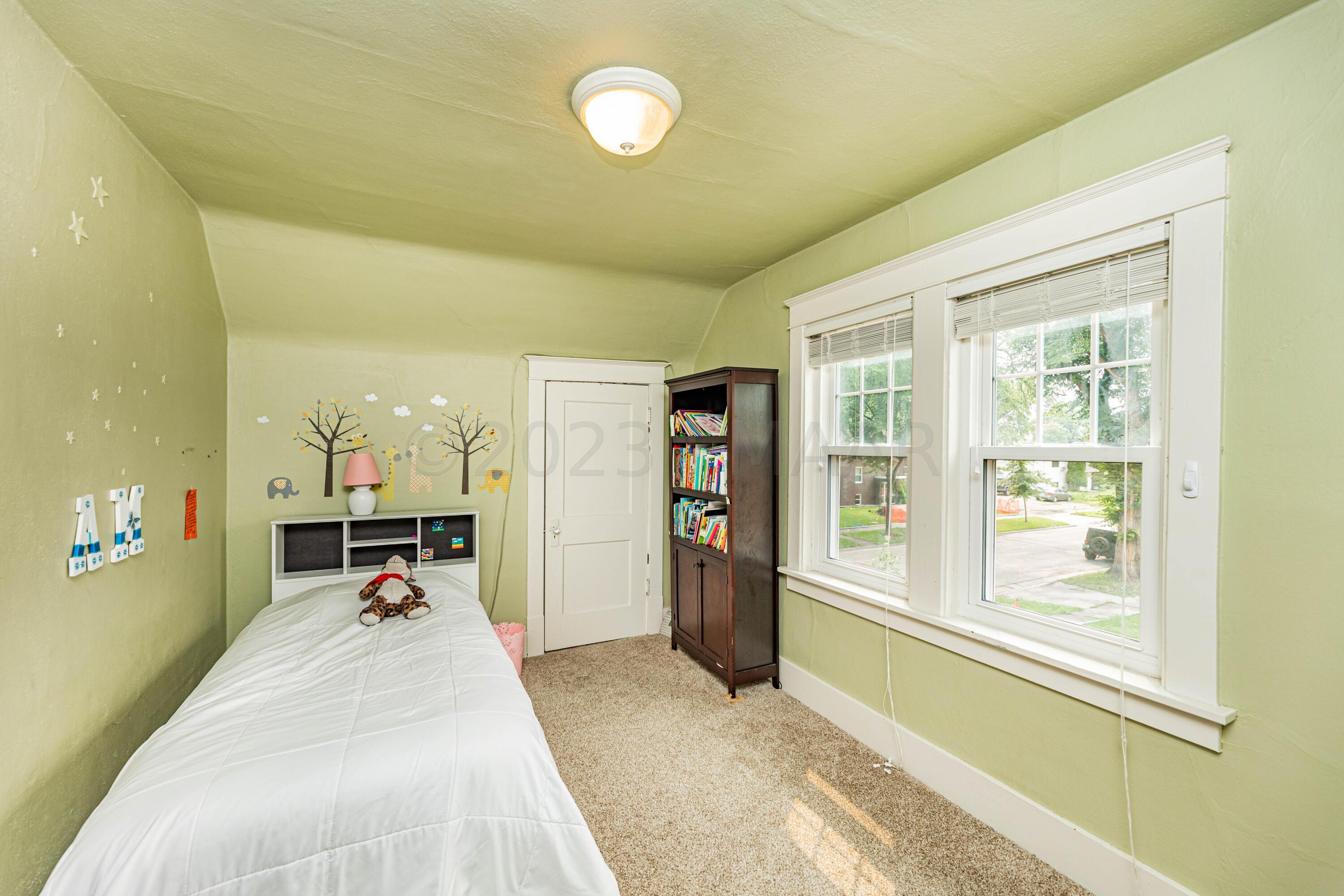 Bedroom 2.1