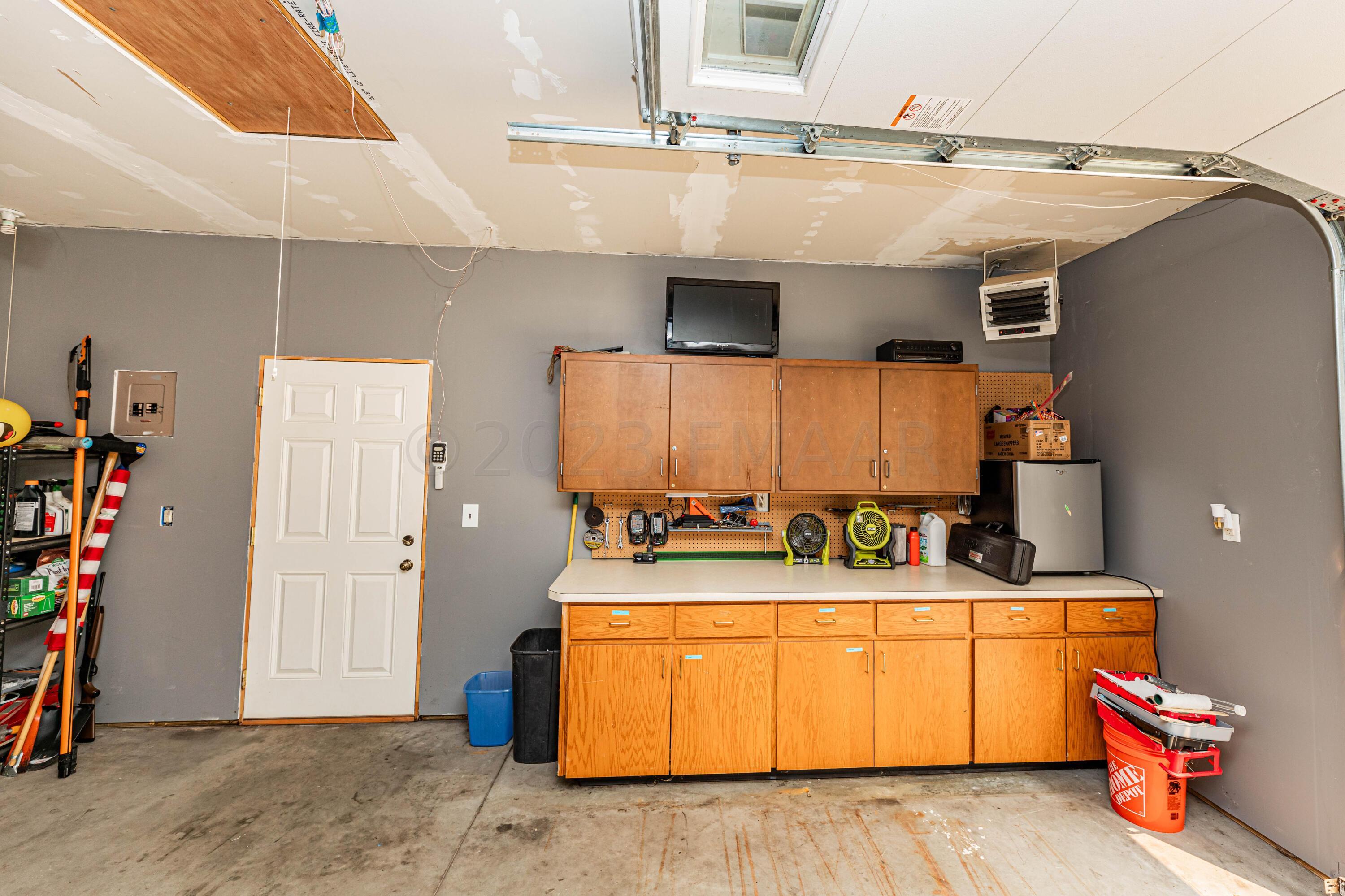 Garage 2