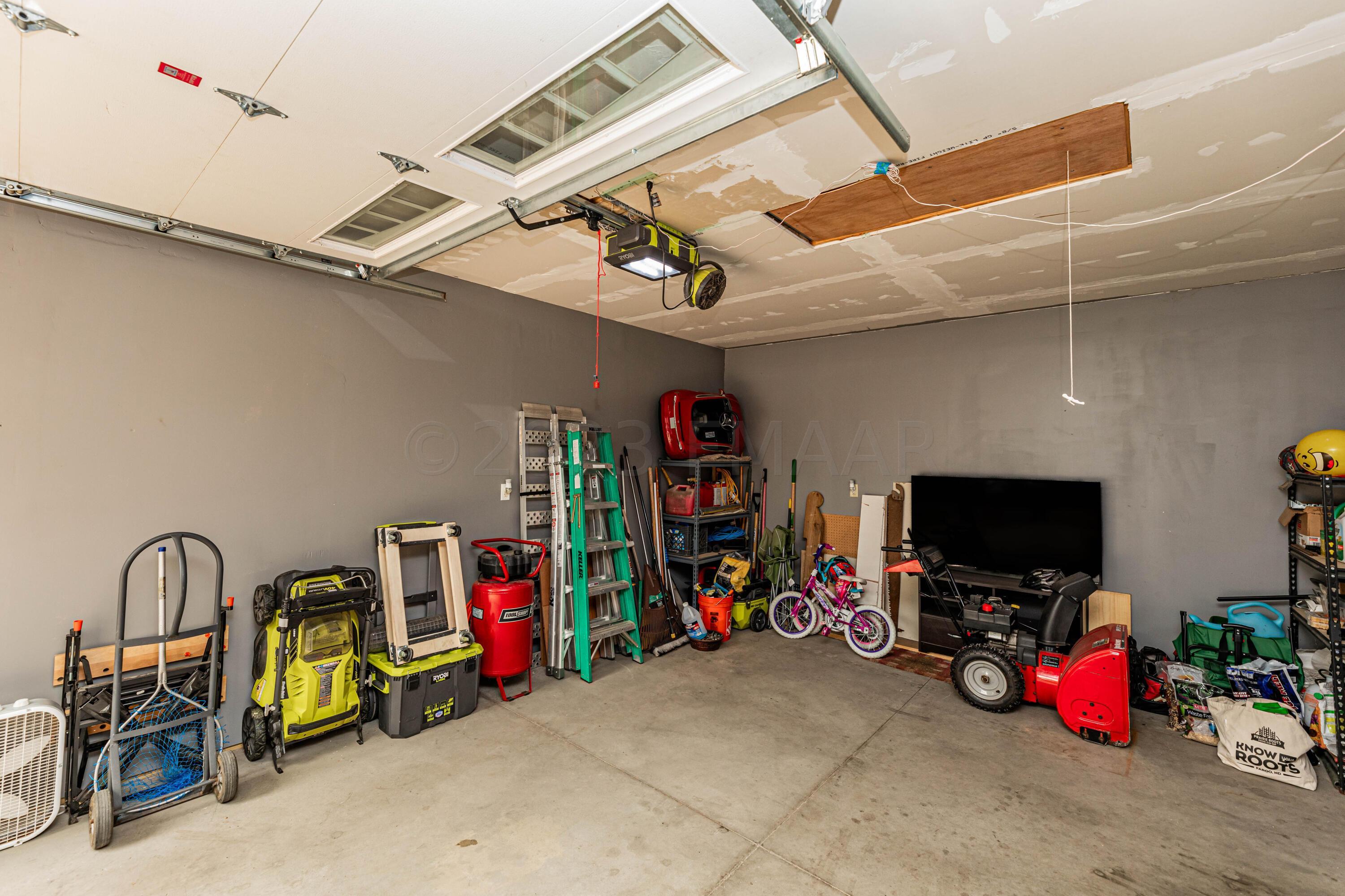 Garage 3