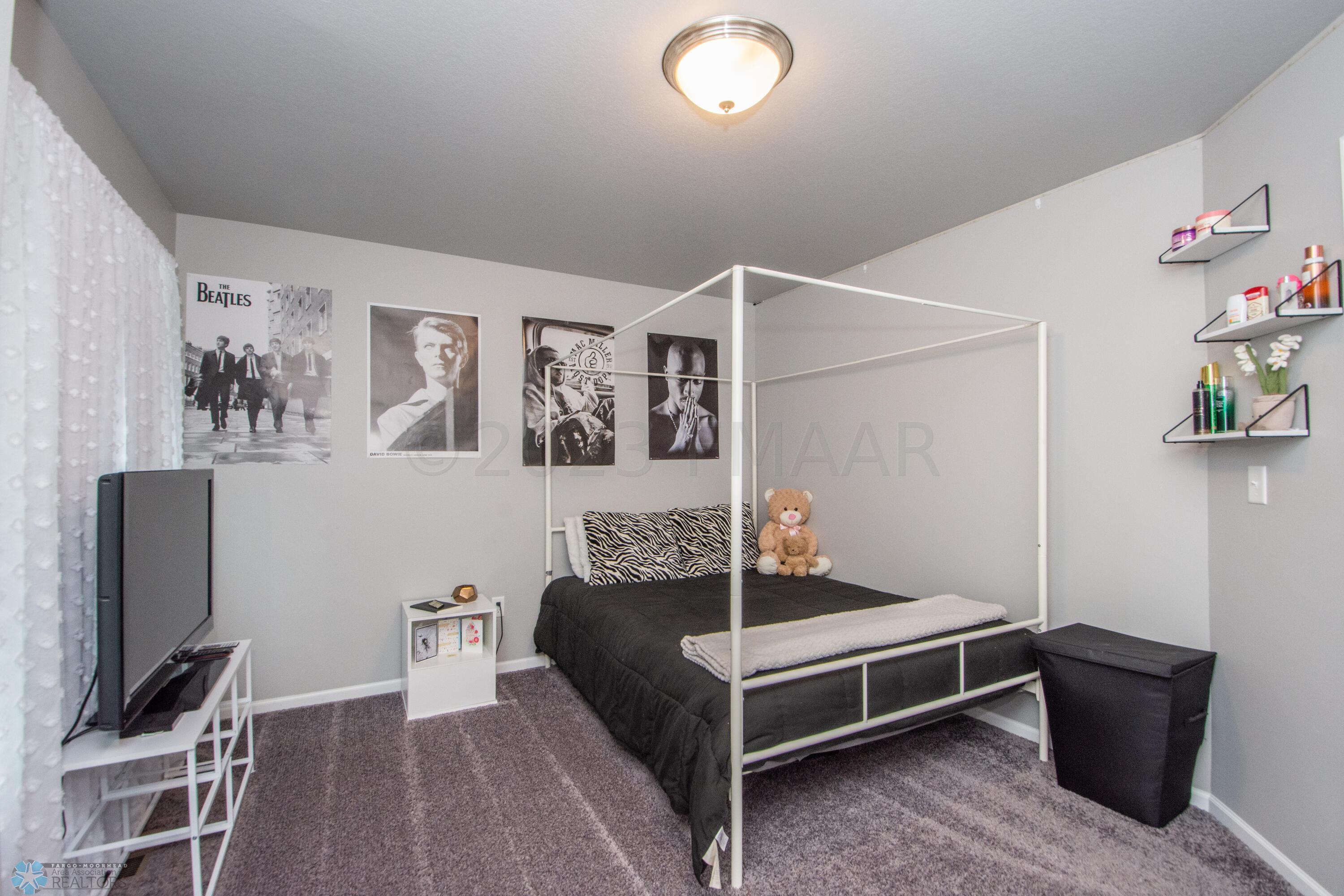 Upper Bedroom
