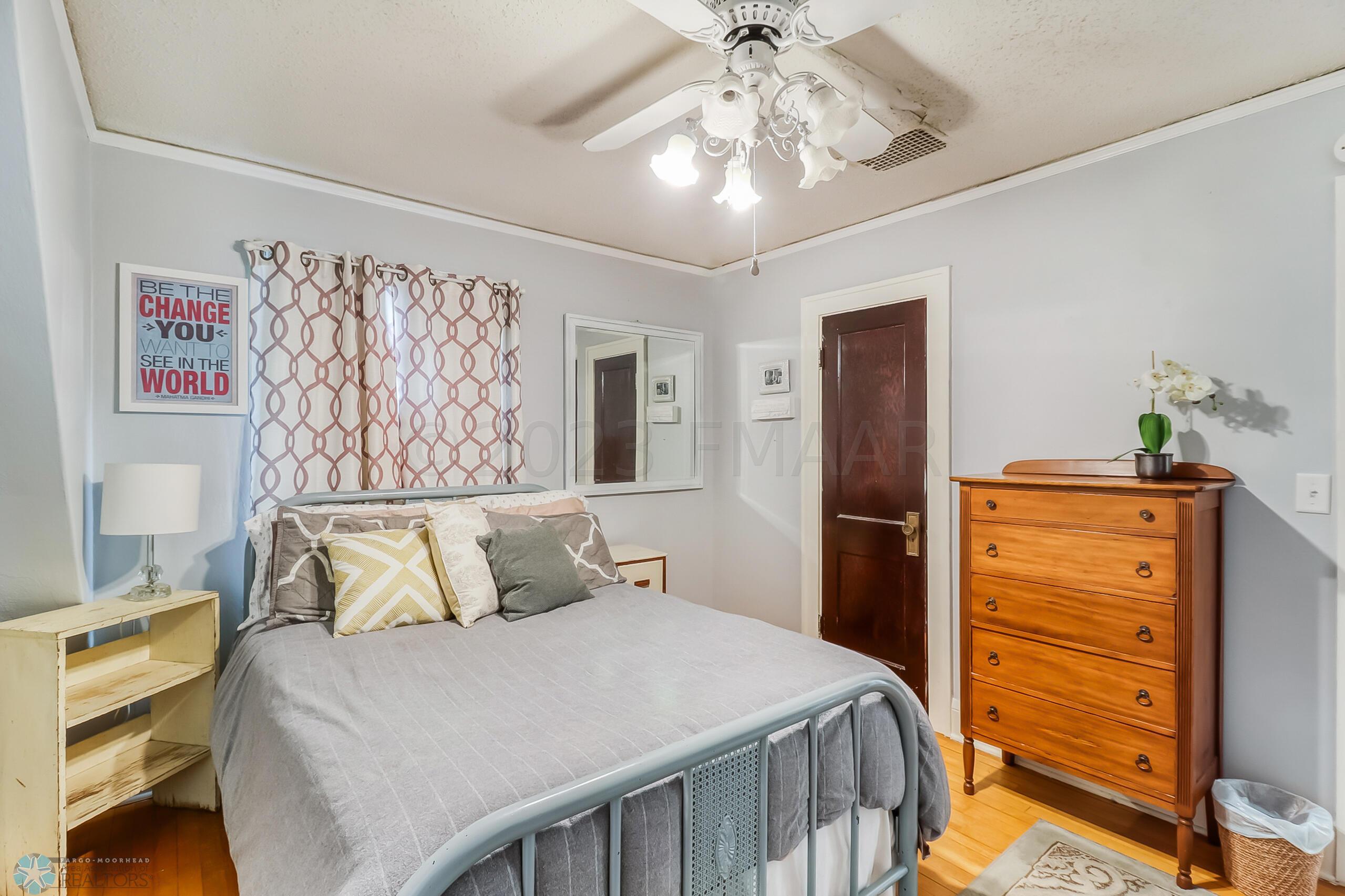 Bedroom1_2