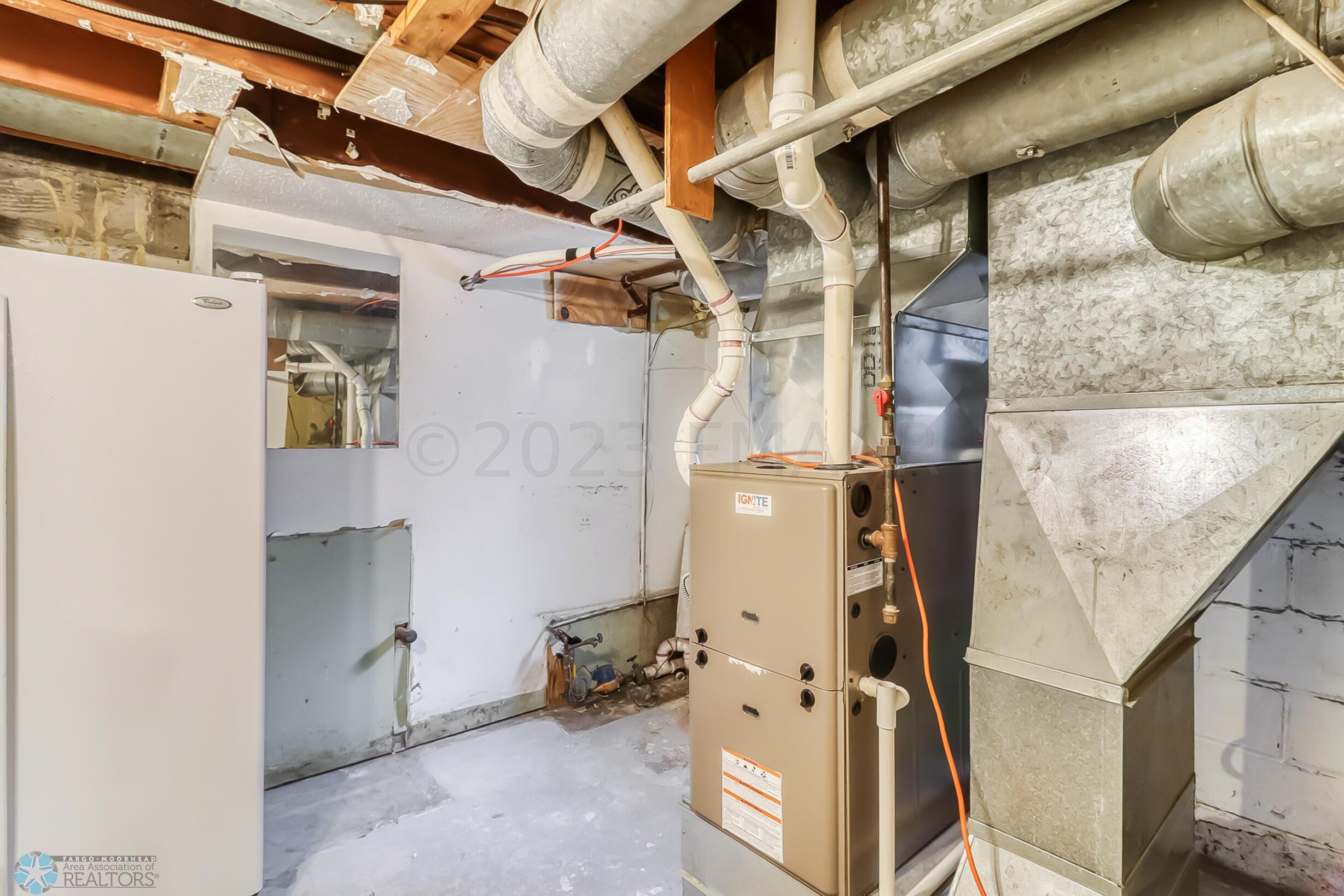 Basement Laundry_Mechanical 1_2