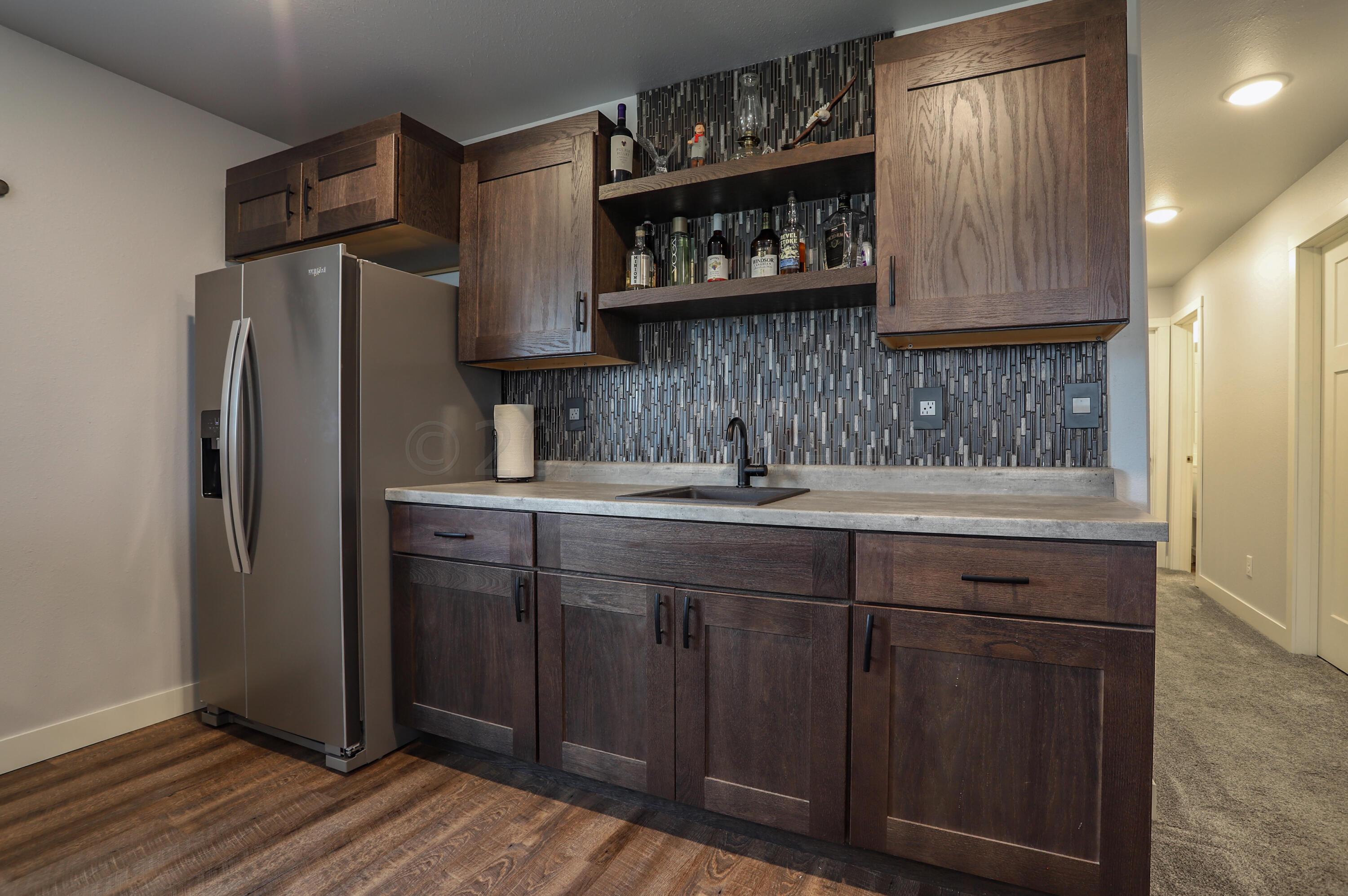 Wet Bar w/ new Fridge