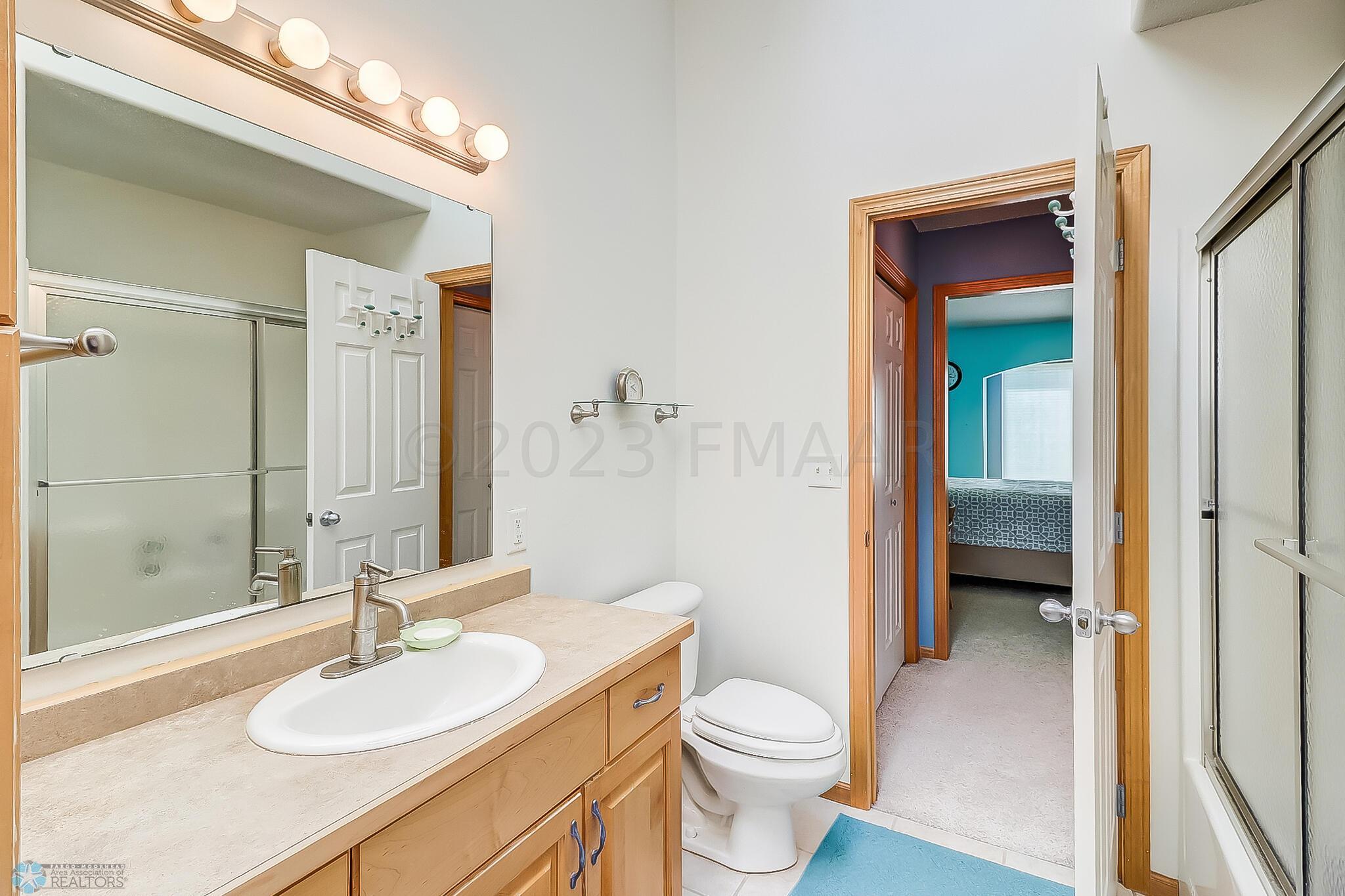 e. Bathroom1_1
