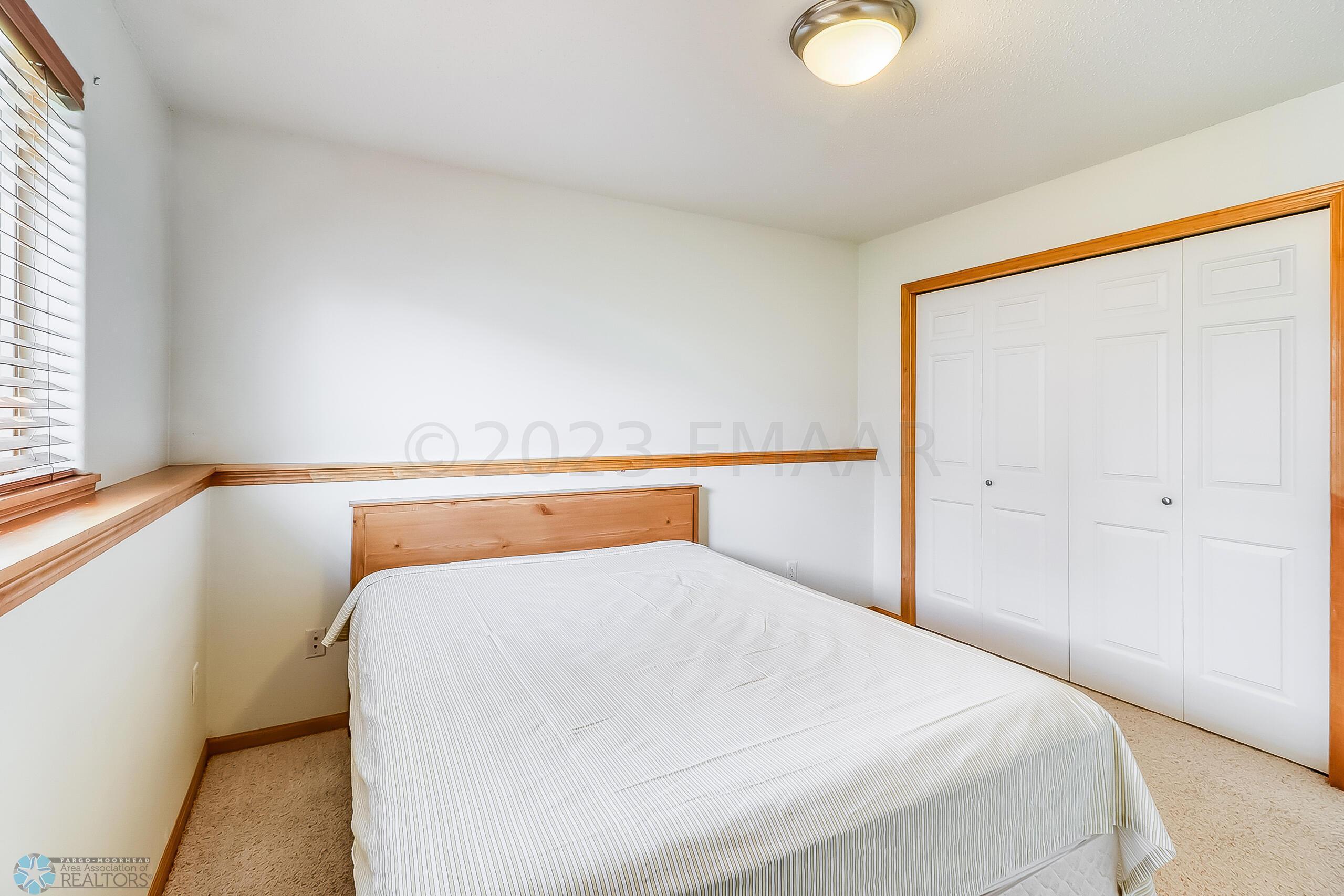 h. Basement Bedroom2_2