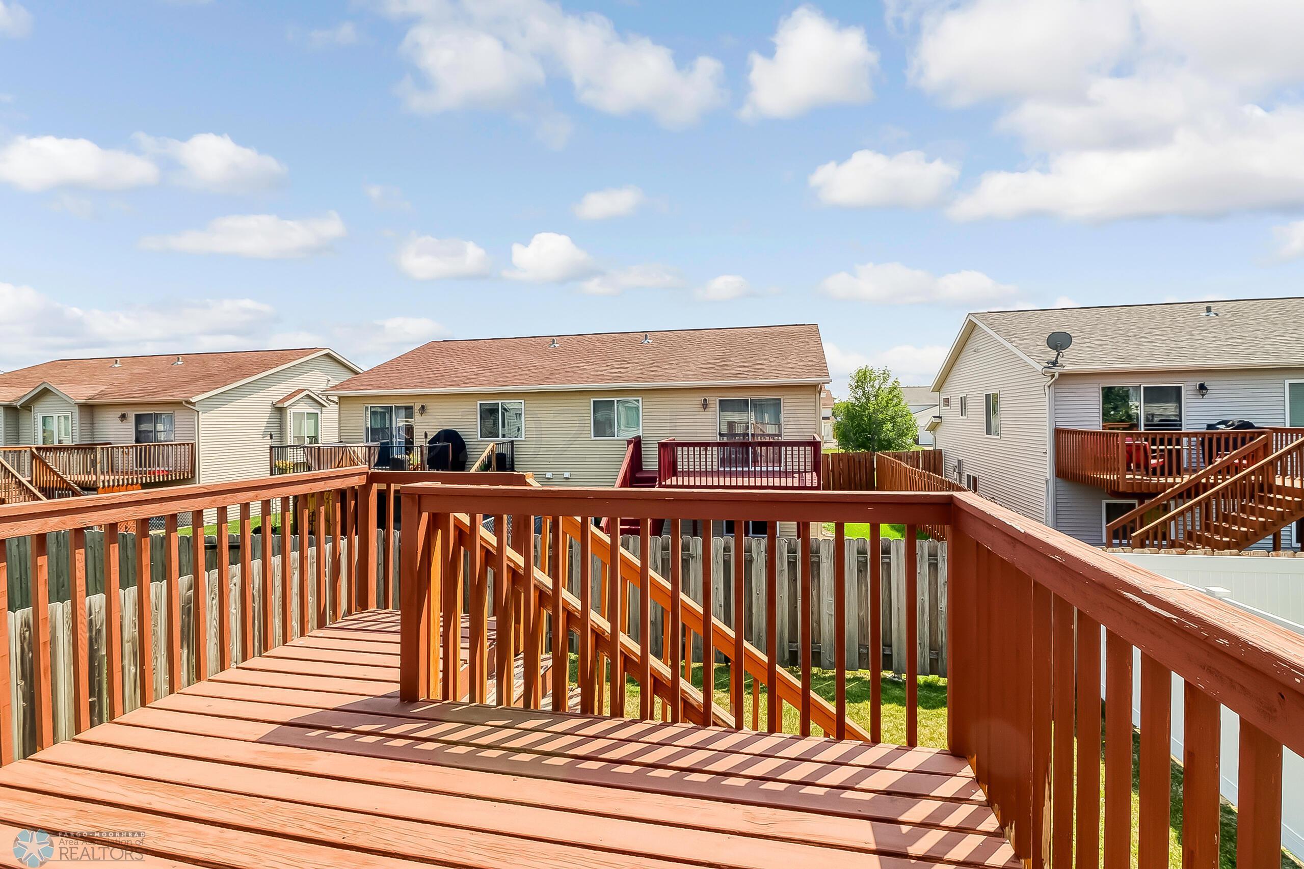 i BackyardDeck1_1