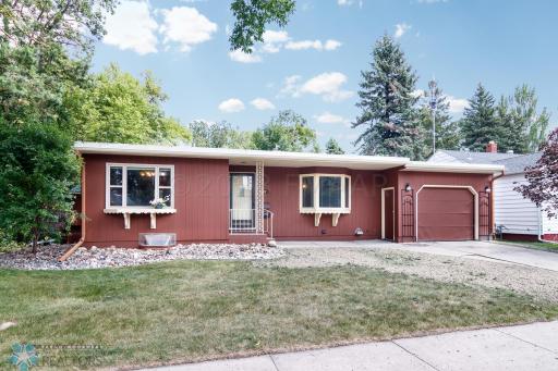 1012 9TH Street S, Moorhead, MN 56560