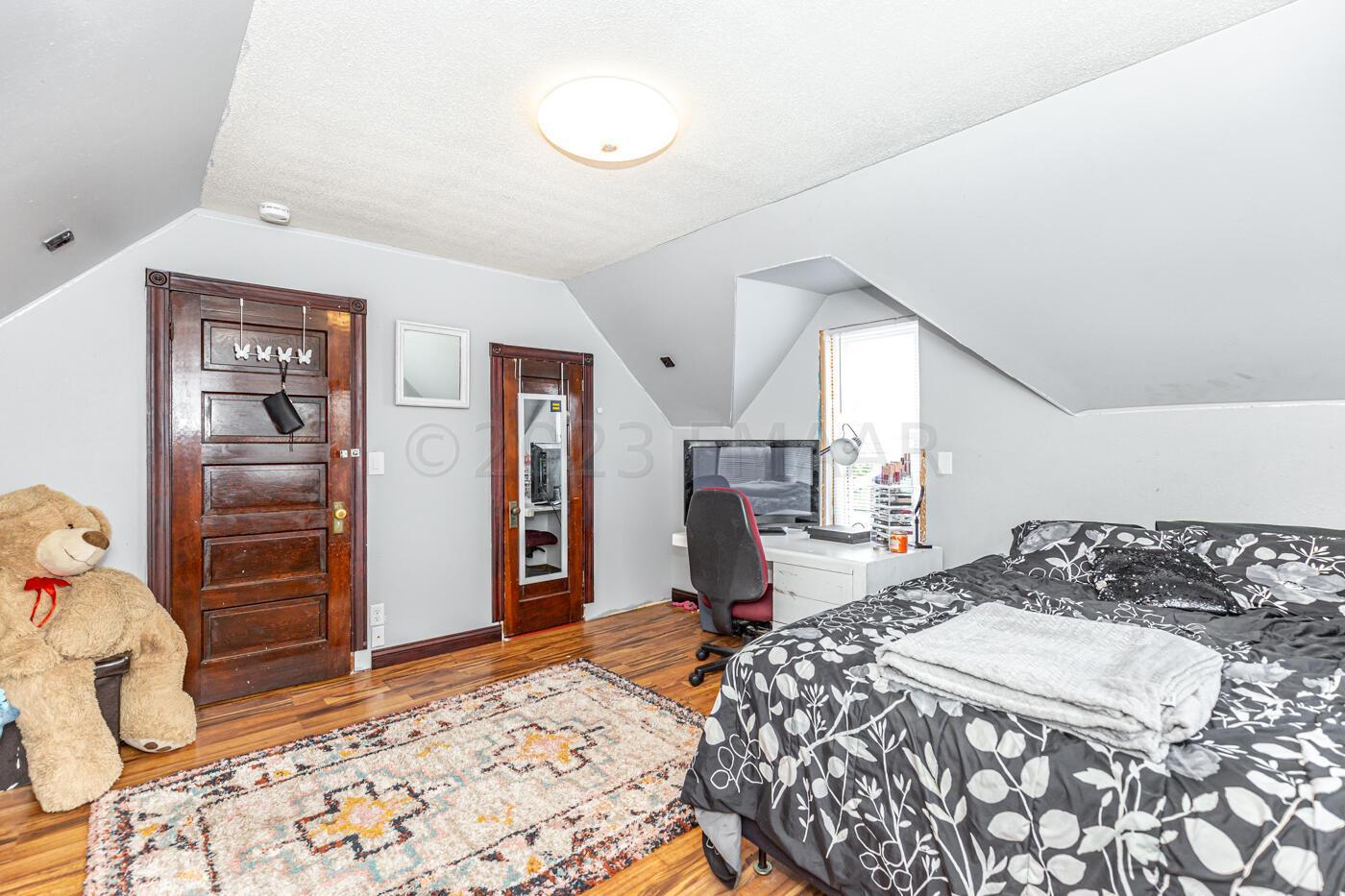 2nd Upstairs Bedroom
