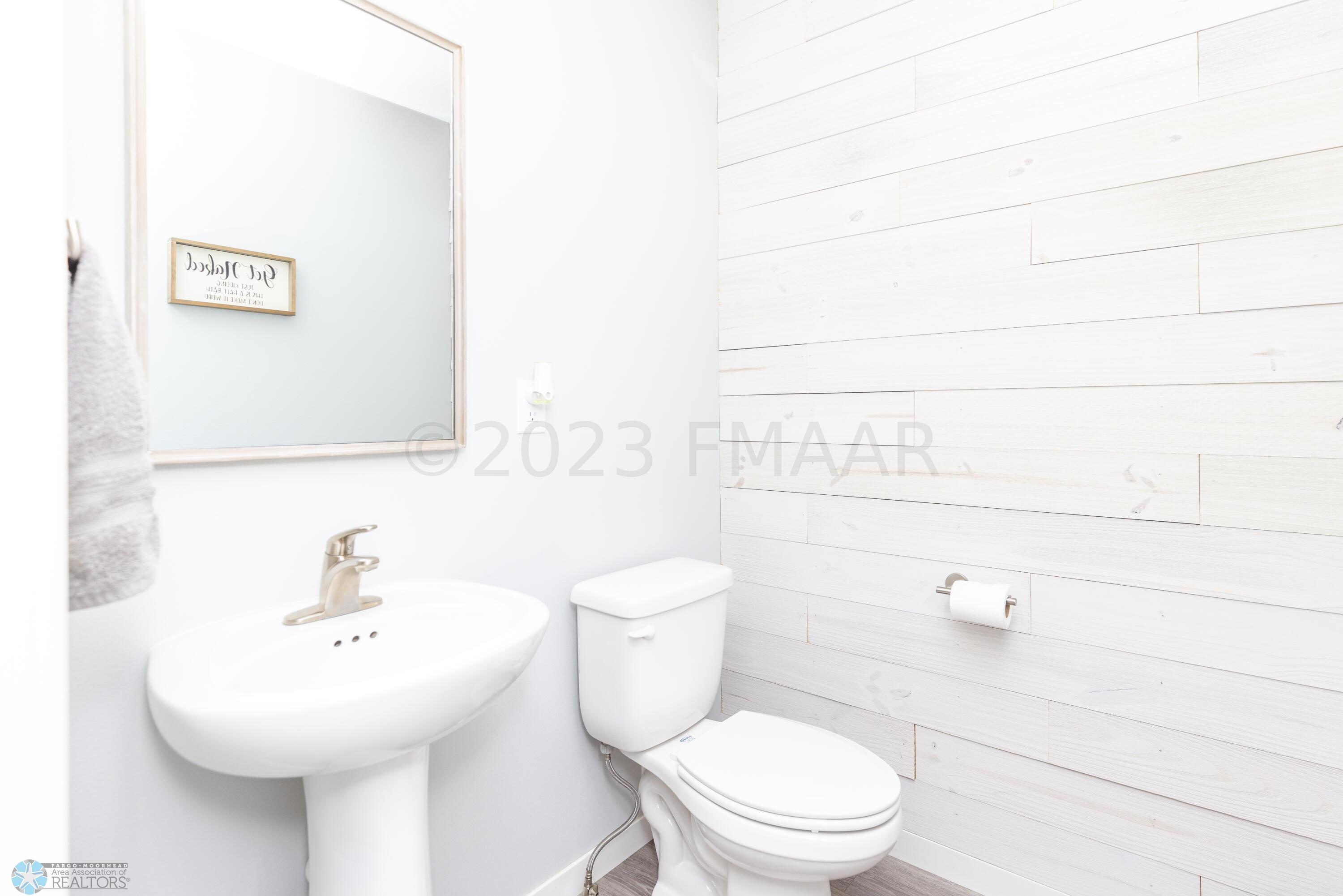 Main Floor 1/2 Bath