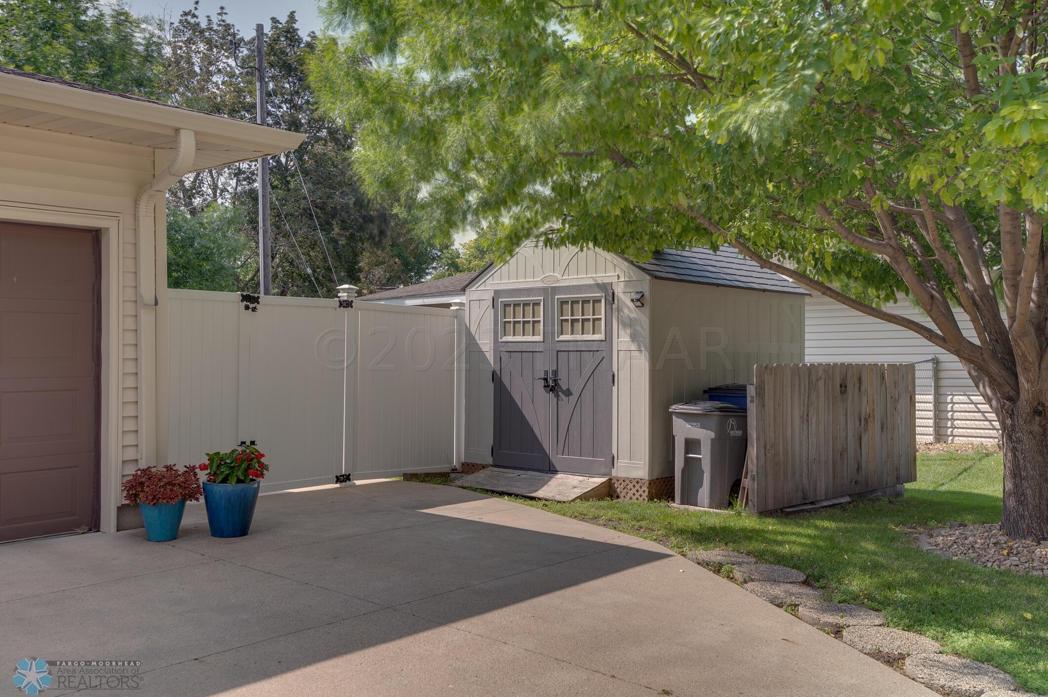 Shed