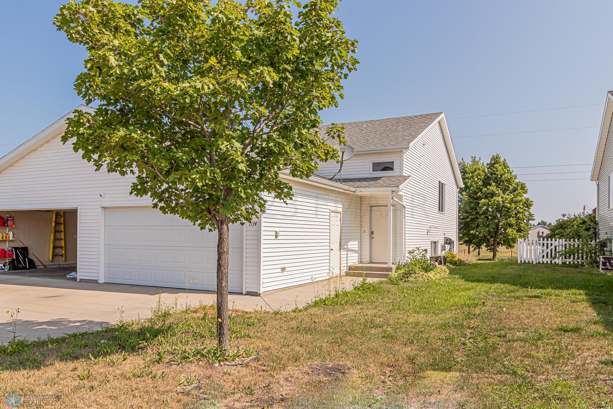 1134 38 1_2 Ave W, West Fargo, ND 58078,