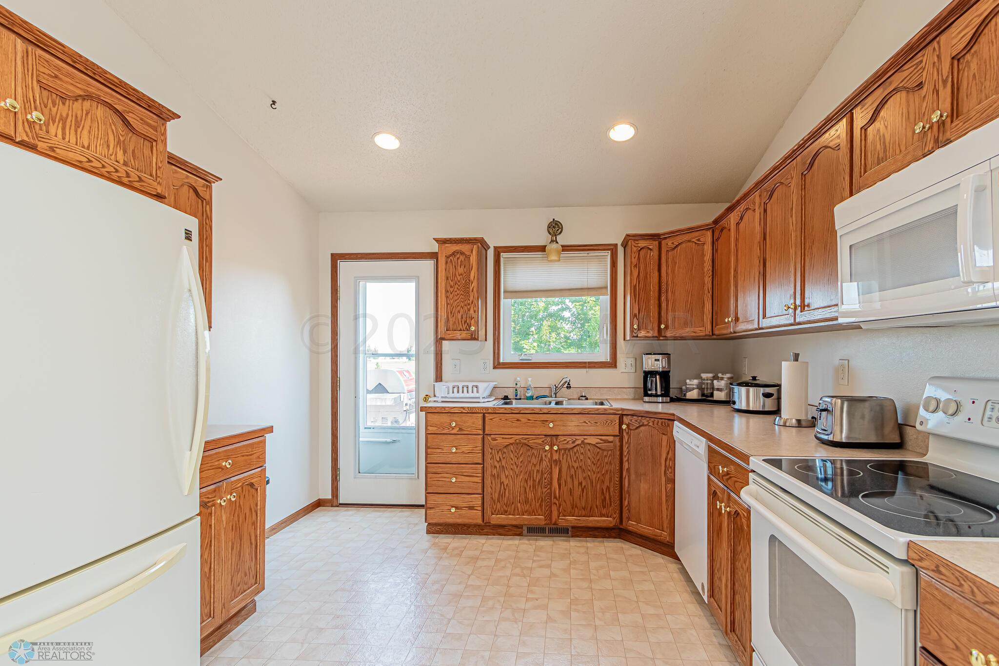 1134 38 1_2 Ave W, West Fargo, ND 58078,