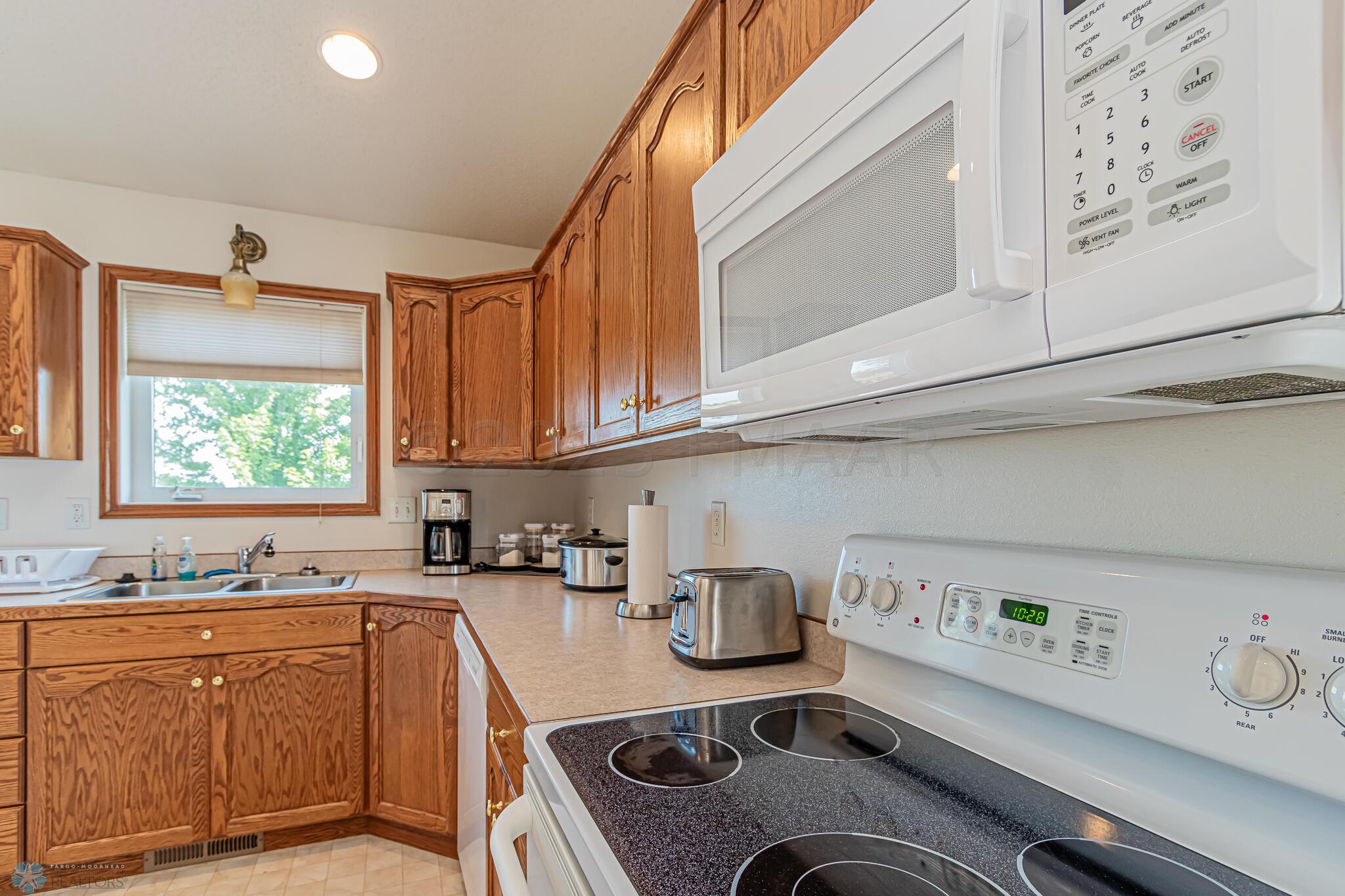 1134 38 1_2 Ave W, West Fargo, ND 58078,