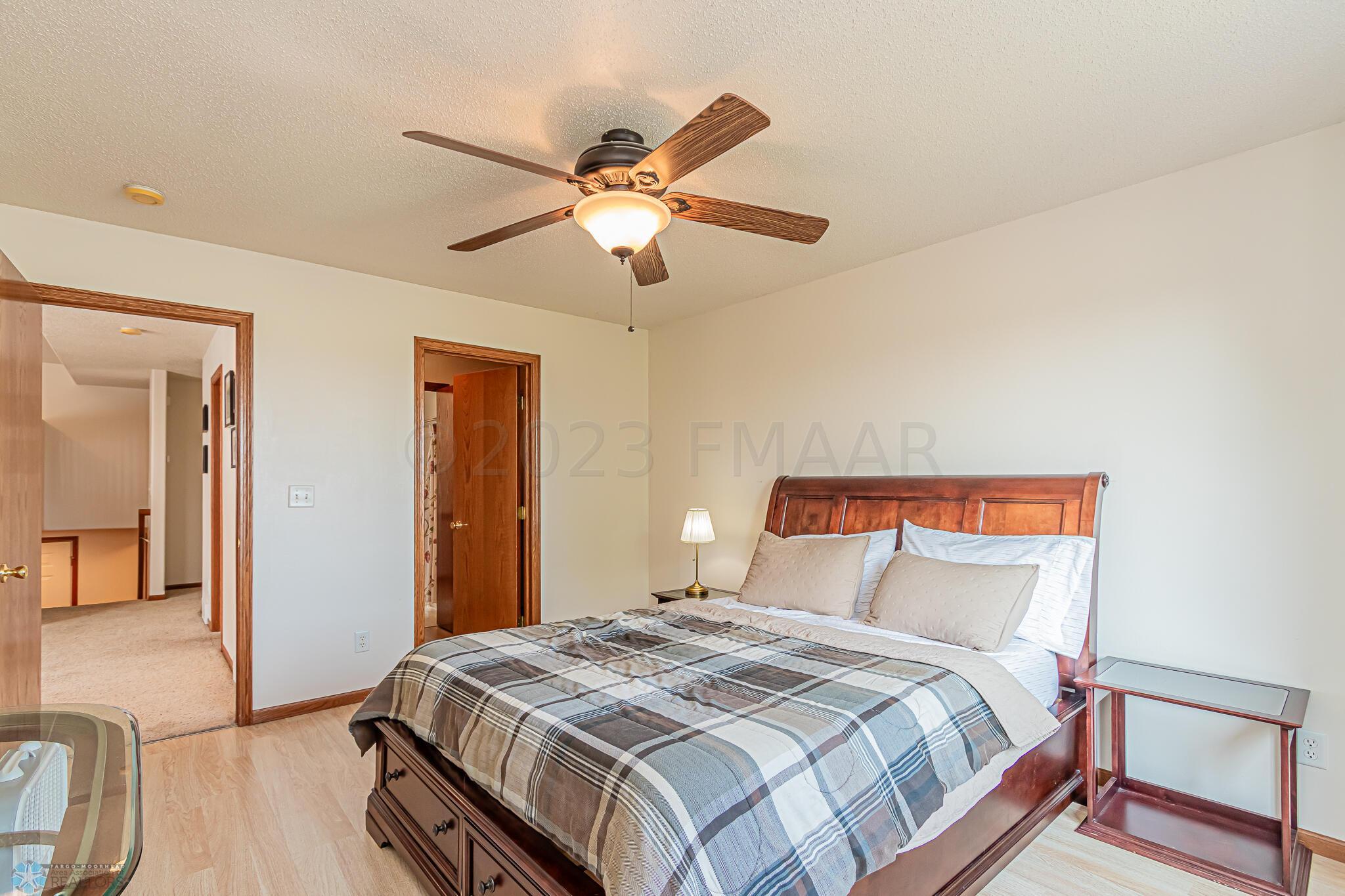 1134 38 1_2 Ave W, West Fargo, ND 58078,