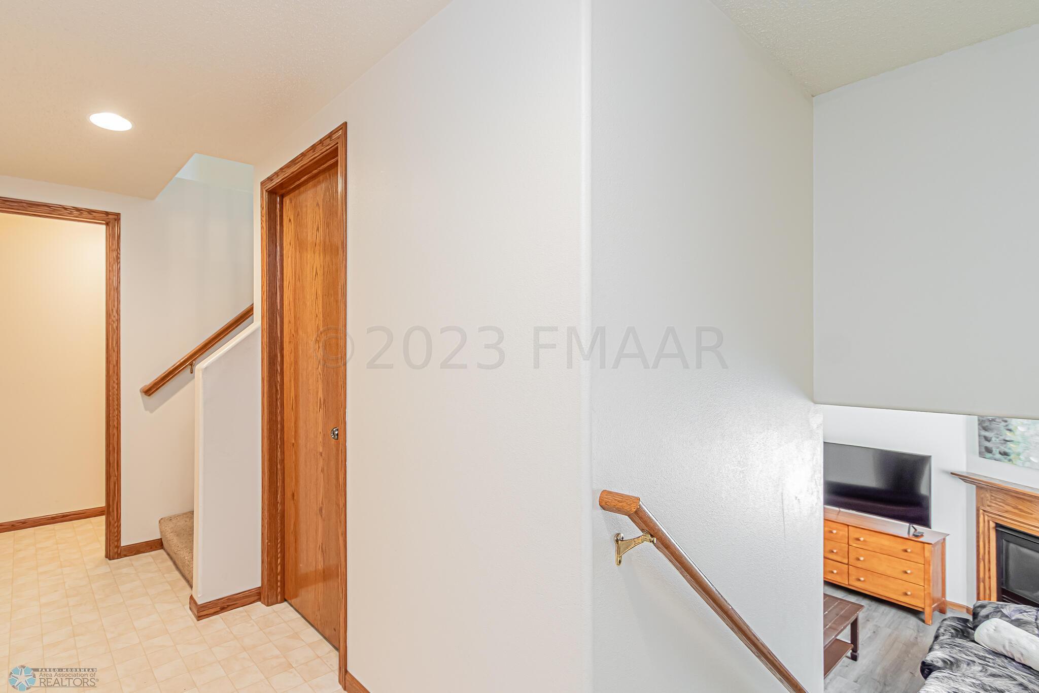 1134 38 1_2 Ave W, West Fargo, ND 58078,