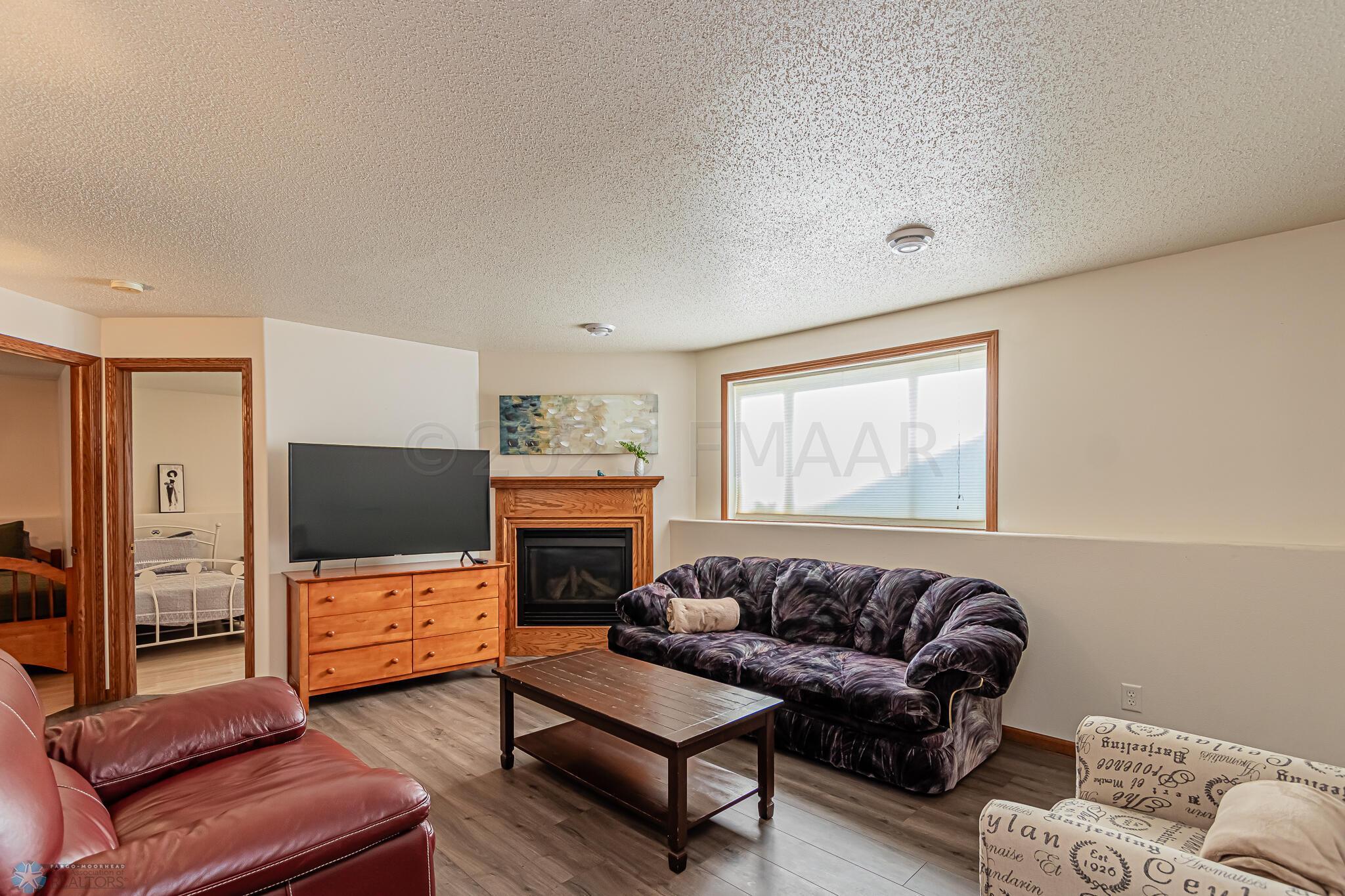 1134 38 1_2 Ave W, West Fargo, ND 58078,