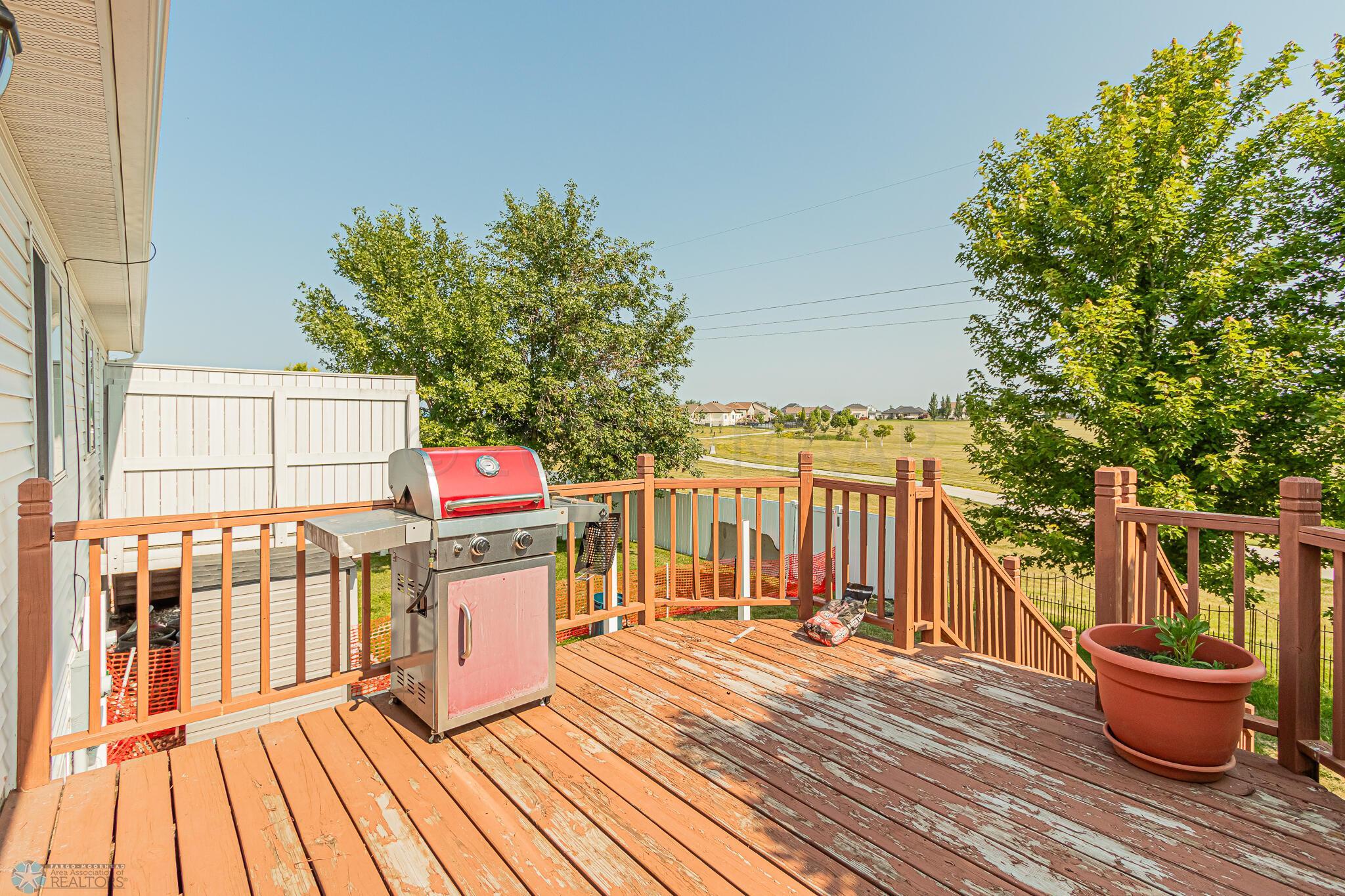 1134 38 1_2 Ave W, West Fargo, ND 58078,