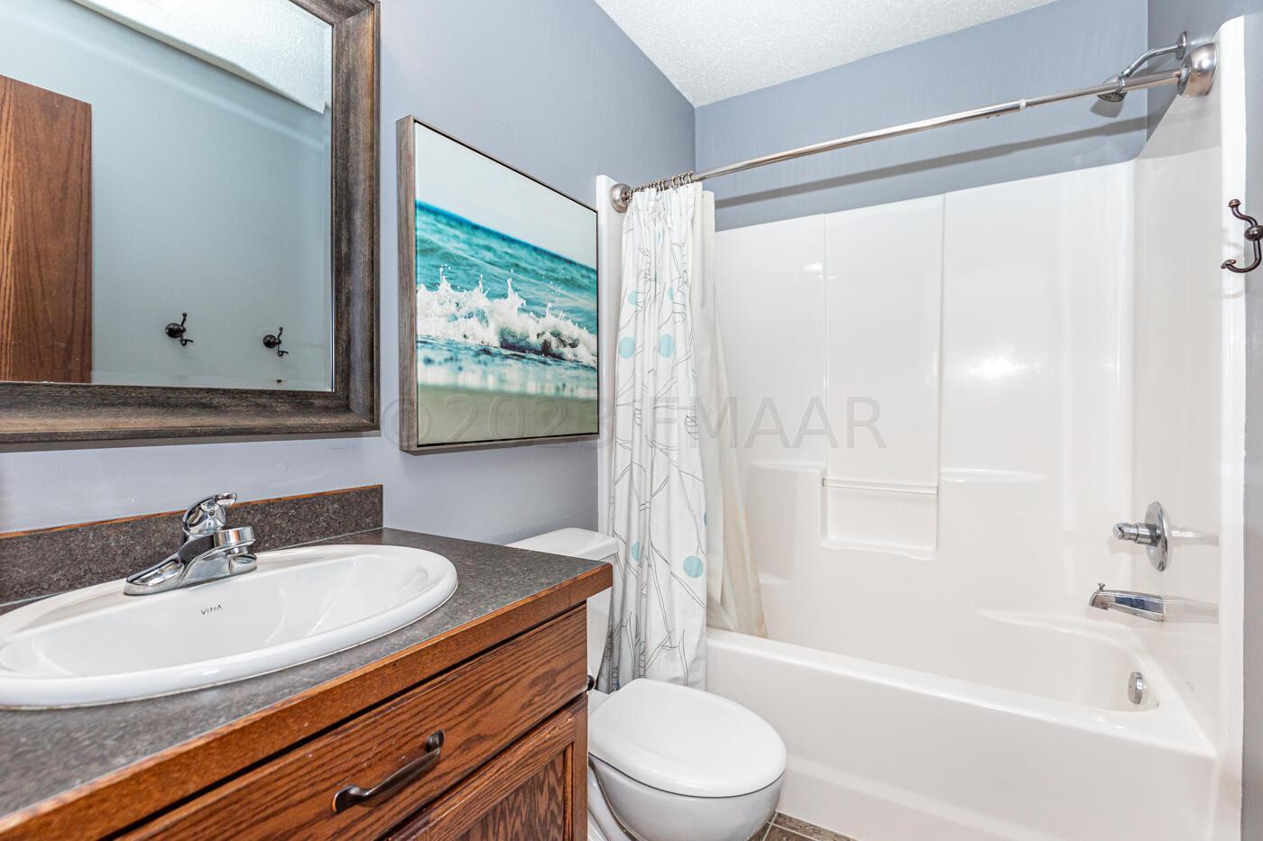 Upper Level Full Bath