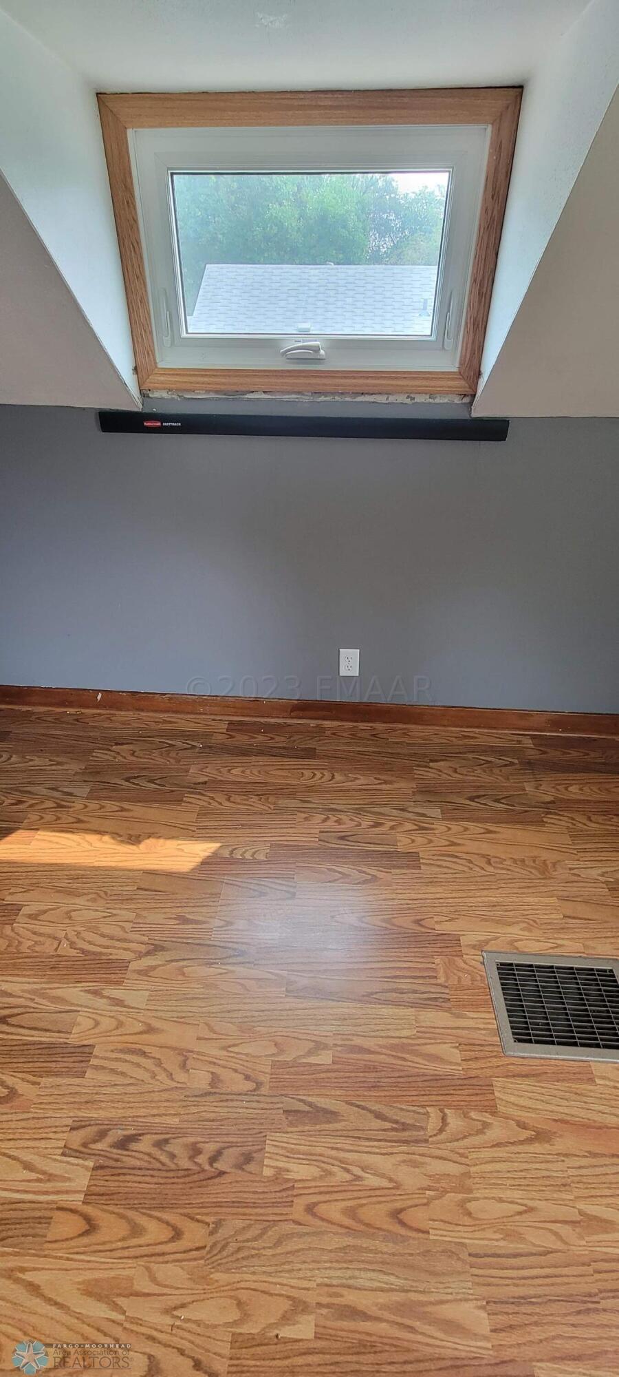 Upper.Bed.Laminate.floors