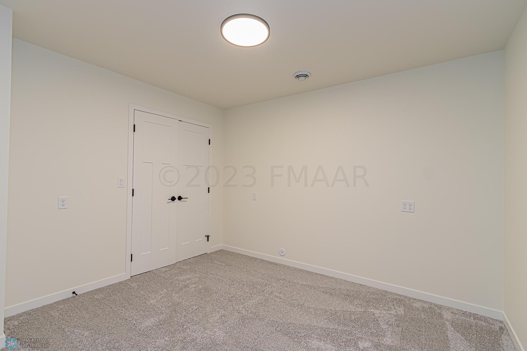 7321 29th St S, Fargo, ND 58104-29