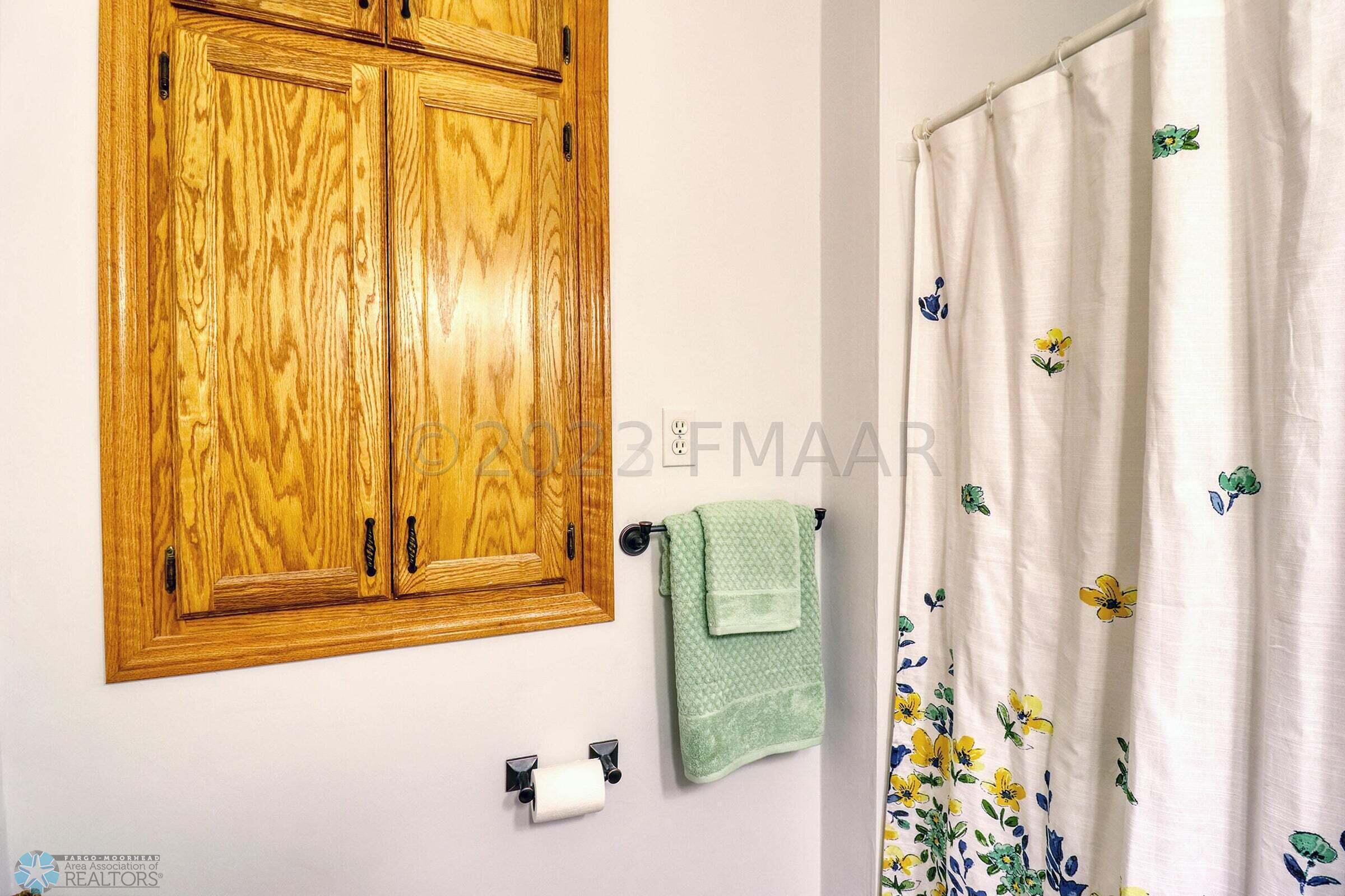 Full Bath - Main