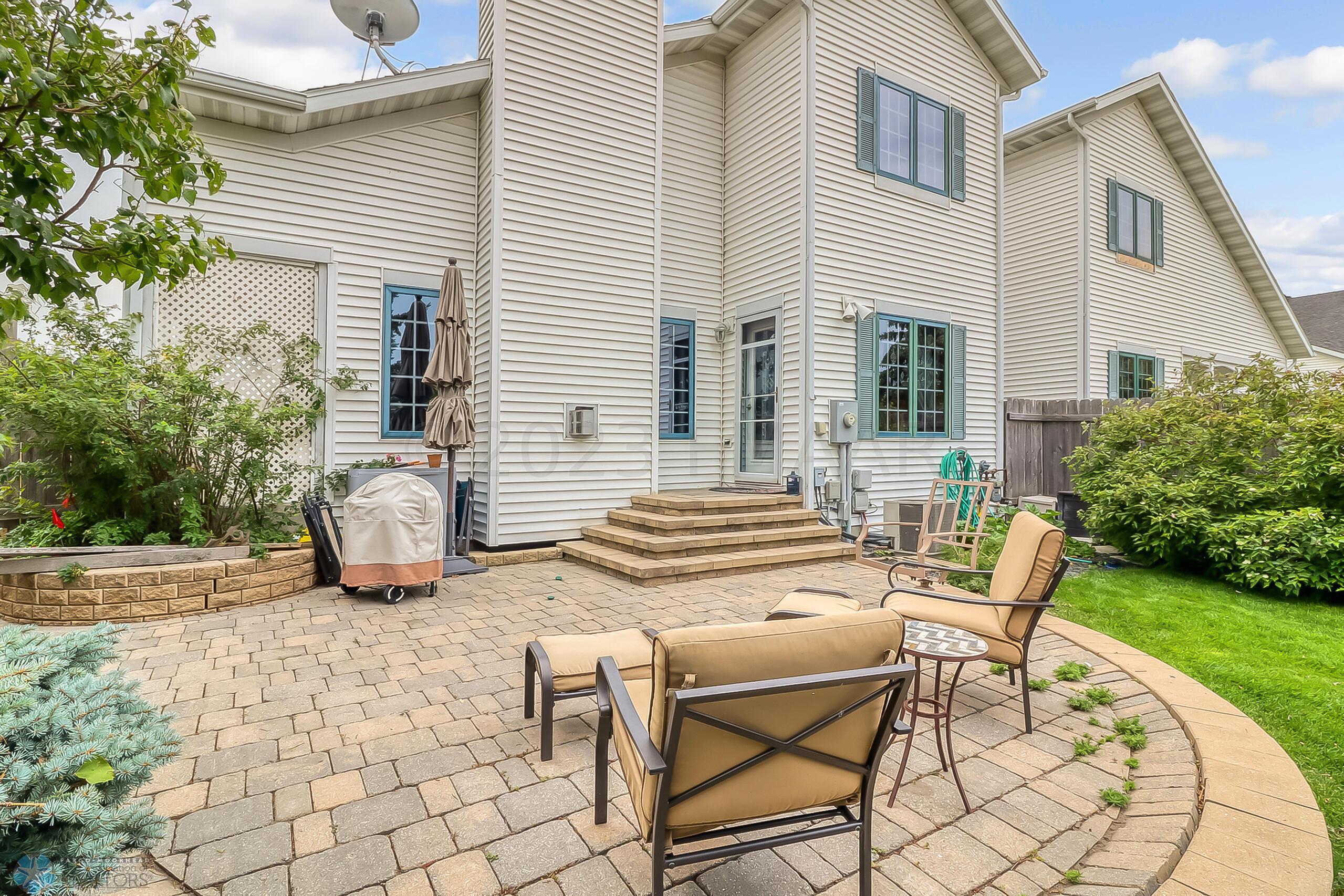 Backyard1_2
