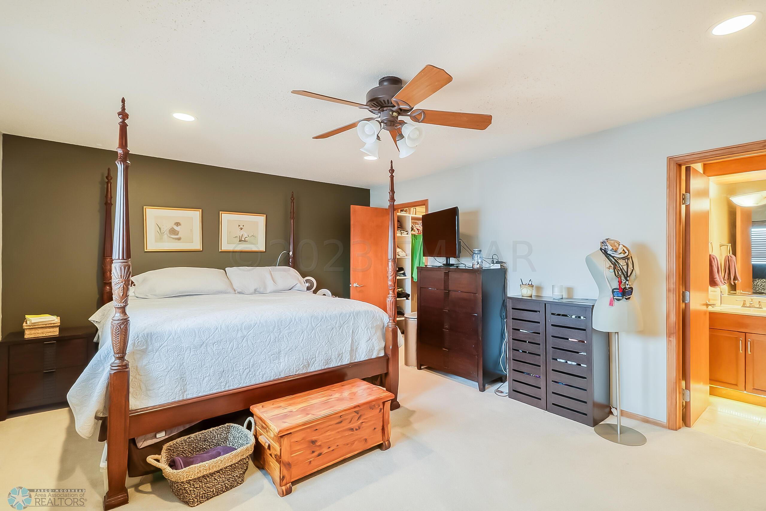 Primary Bedroom1_1