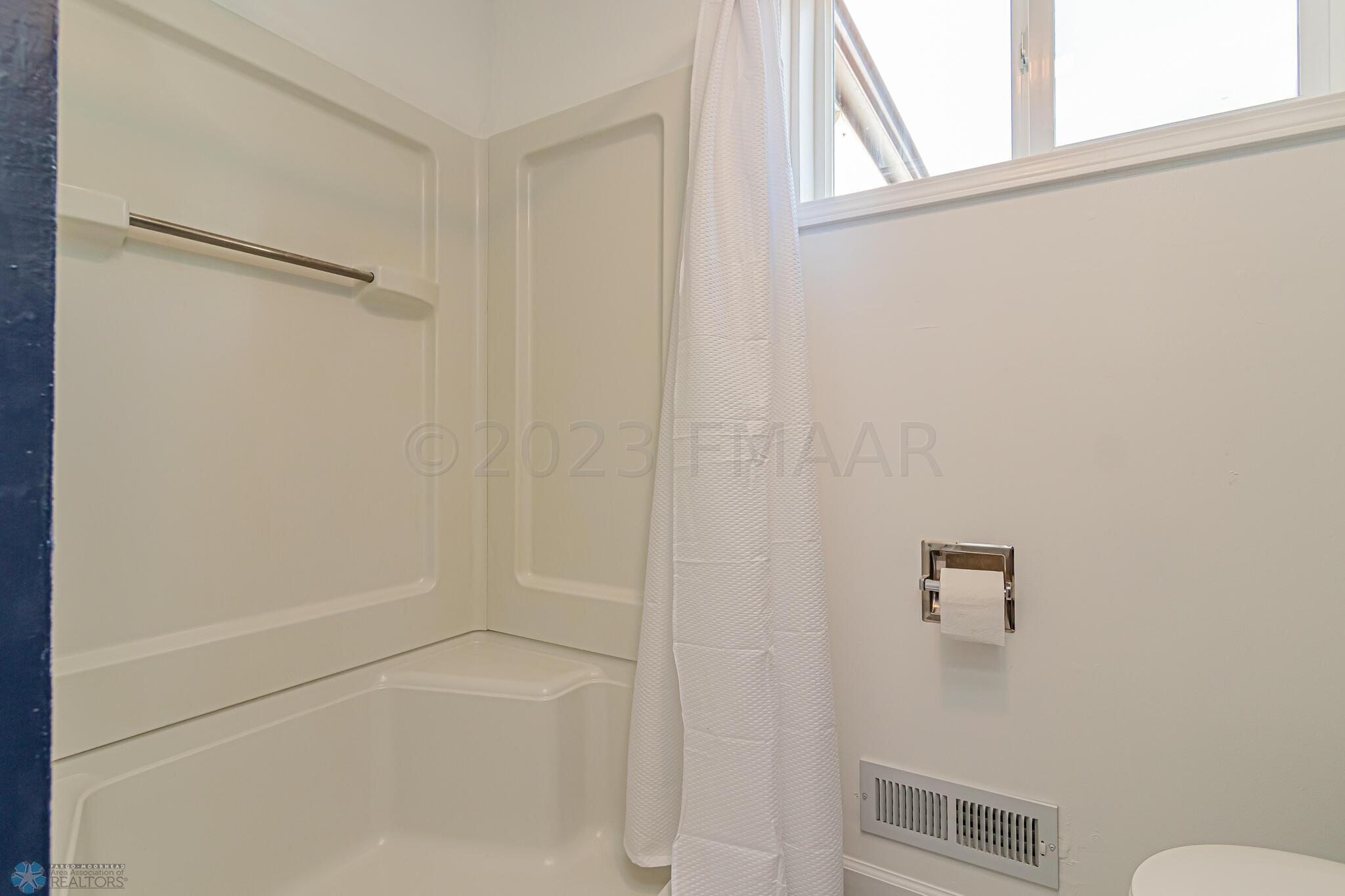 Bathroom1_2