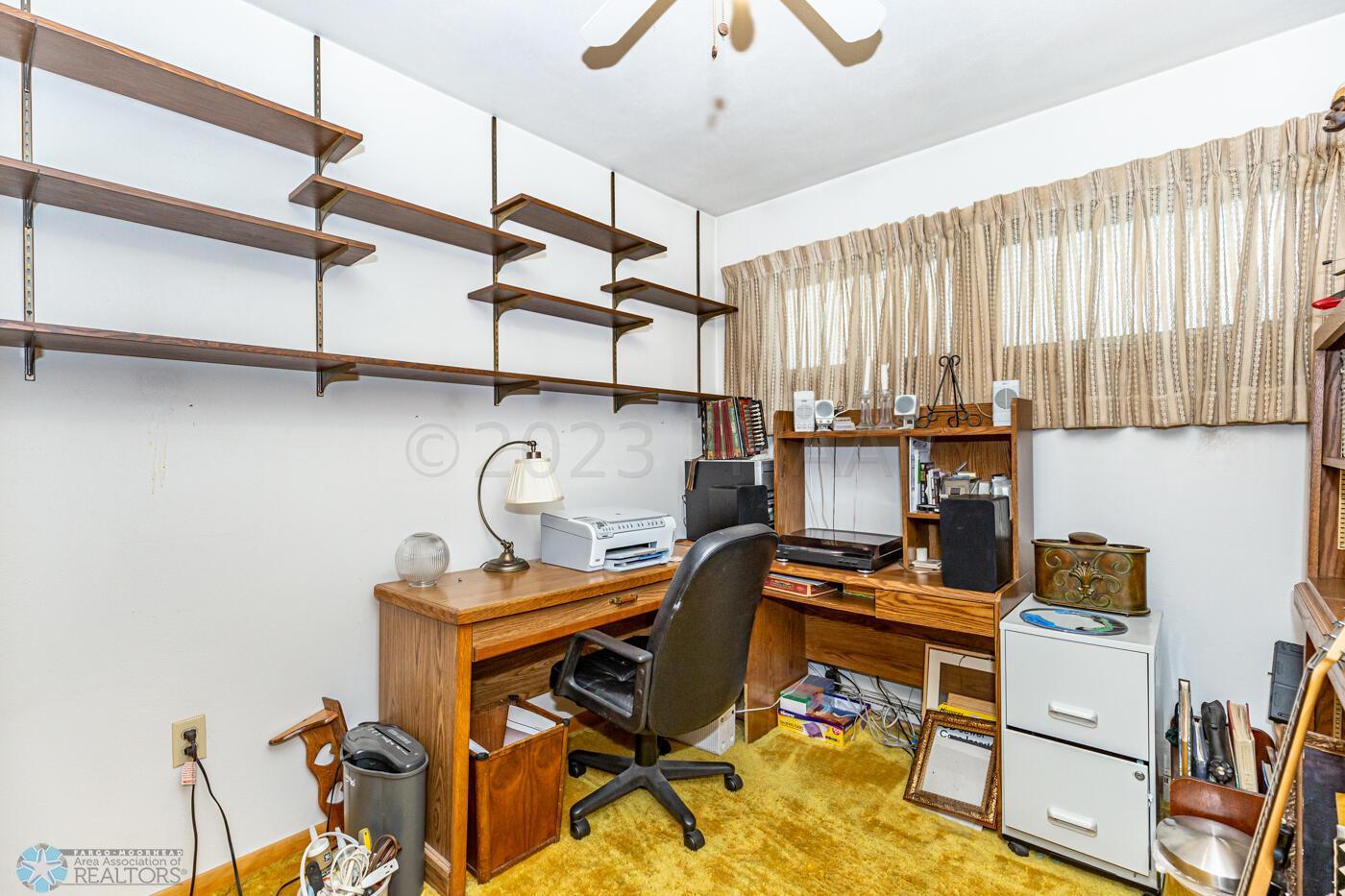 Bedroom/offic