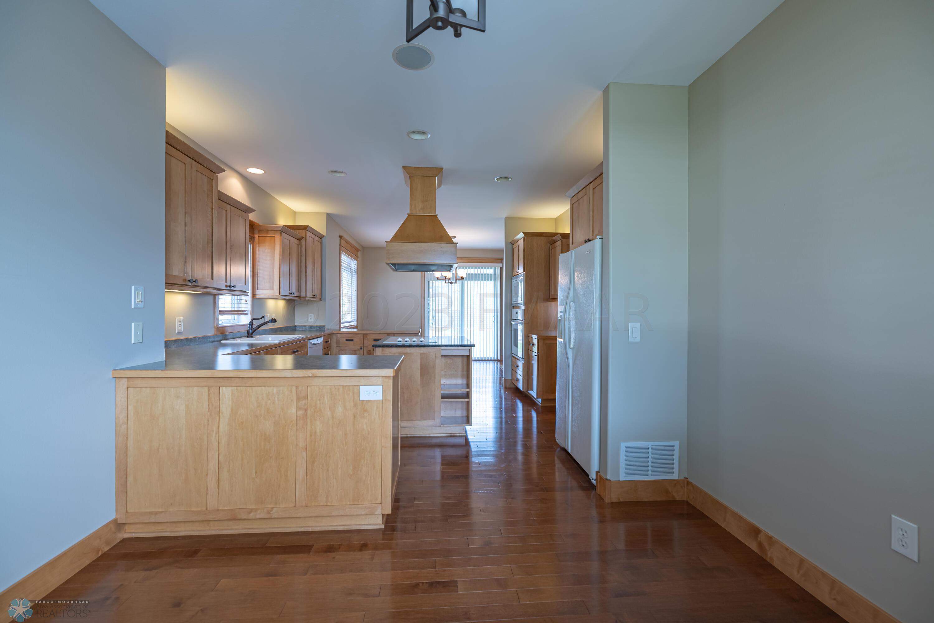 Breakfast Nook to Kitchen