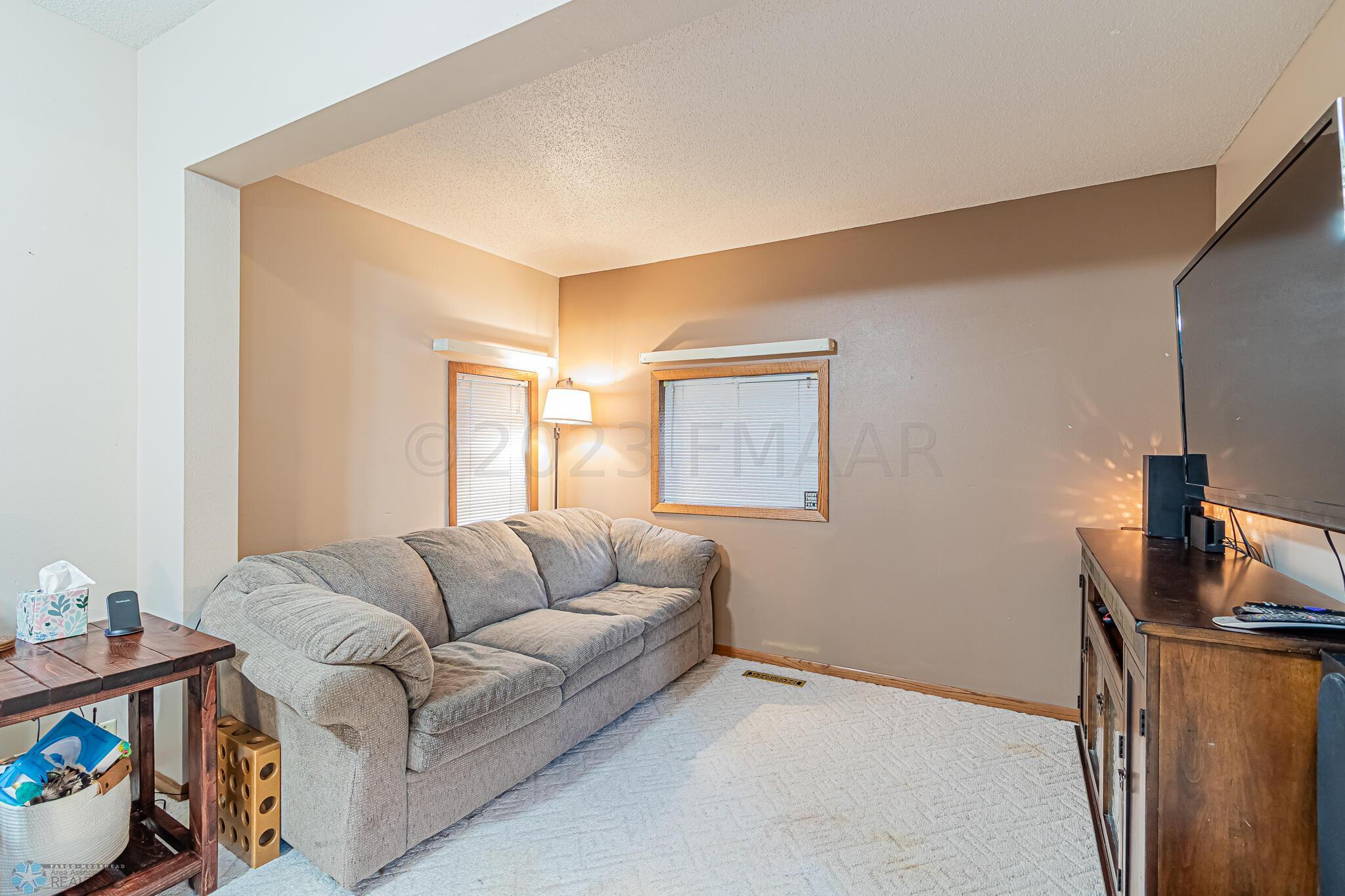 1428 2nd Ave S Fargo ND 58103 -16