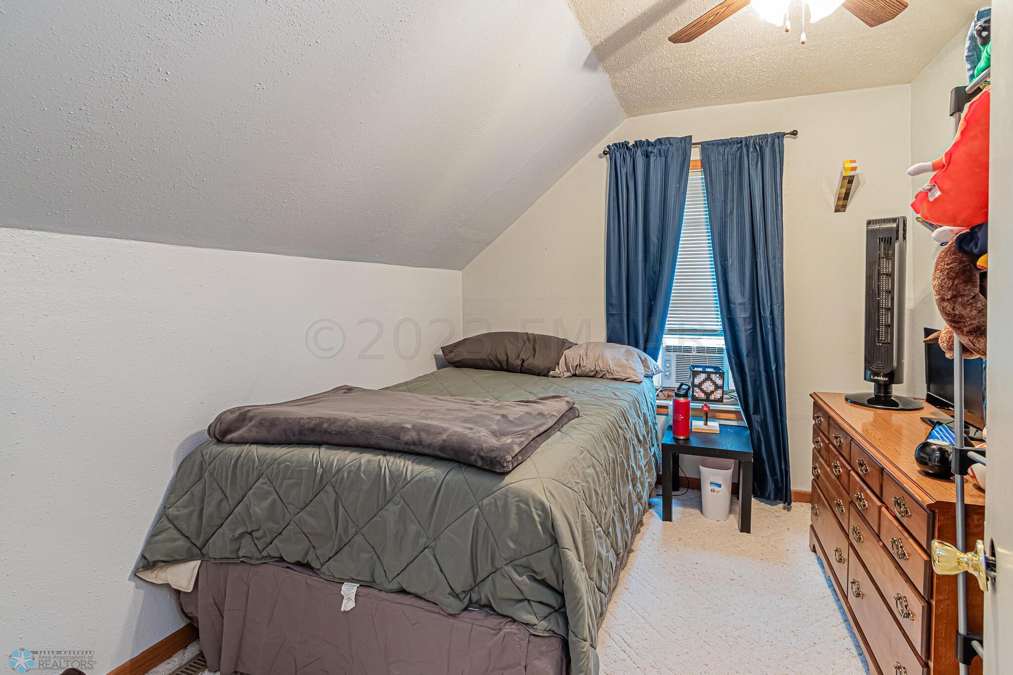 1428 2nd Ave S Fargo ND 58103 -01