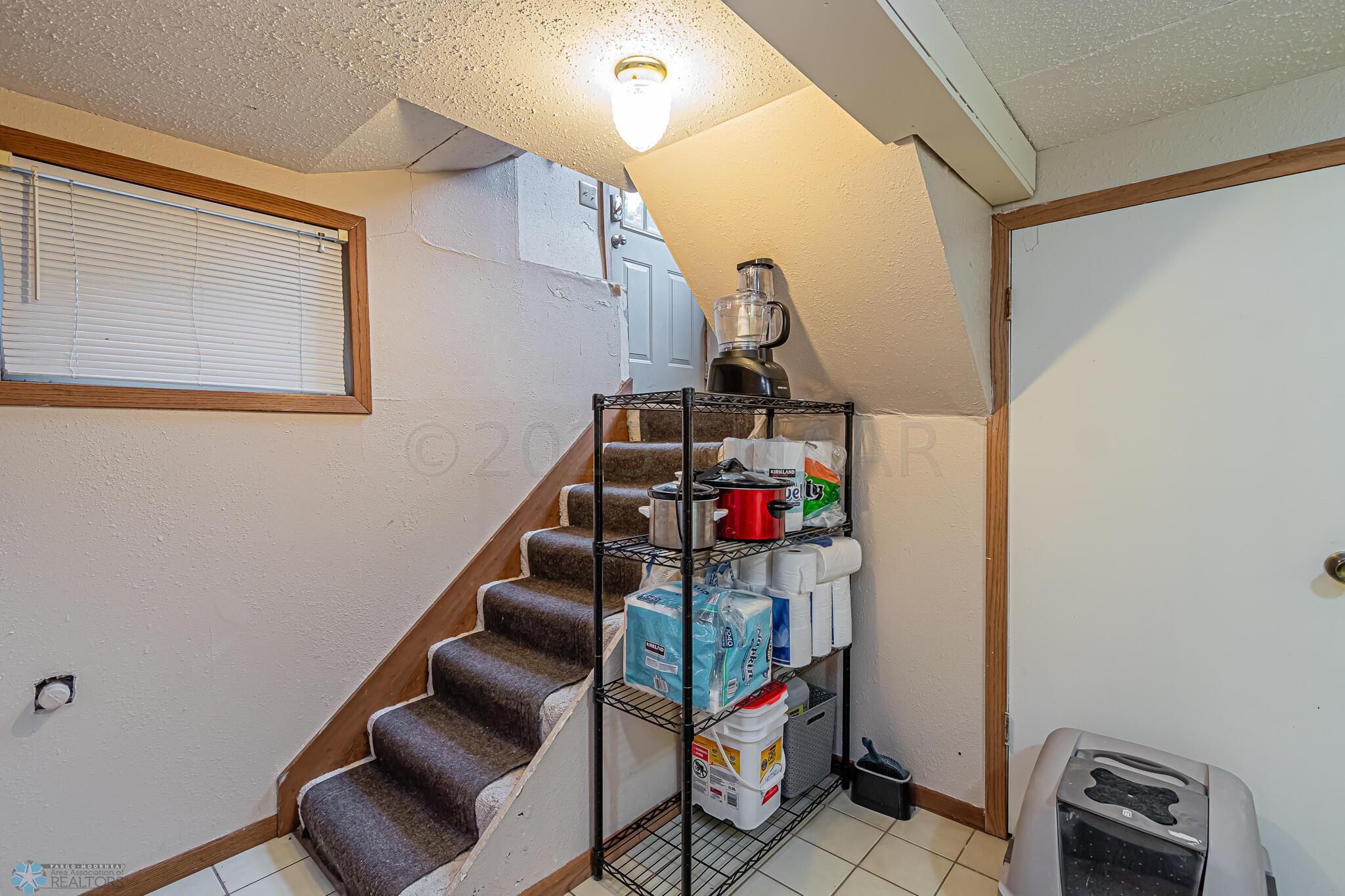 1428 2nd Ave S Fargo ND 58103 -28