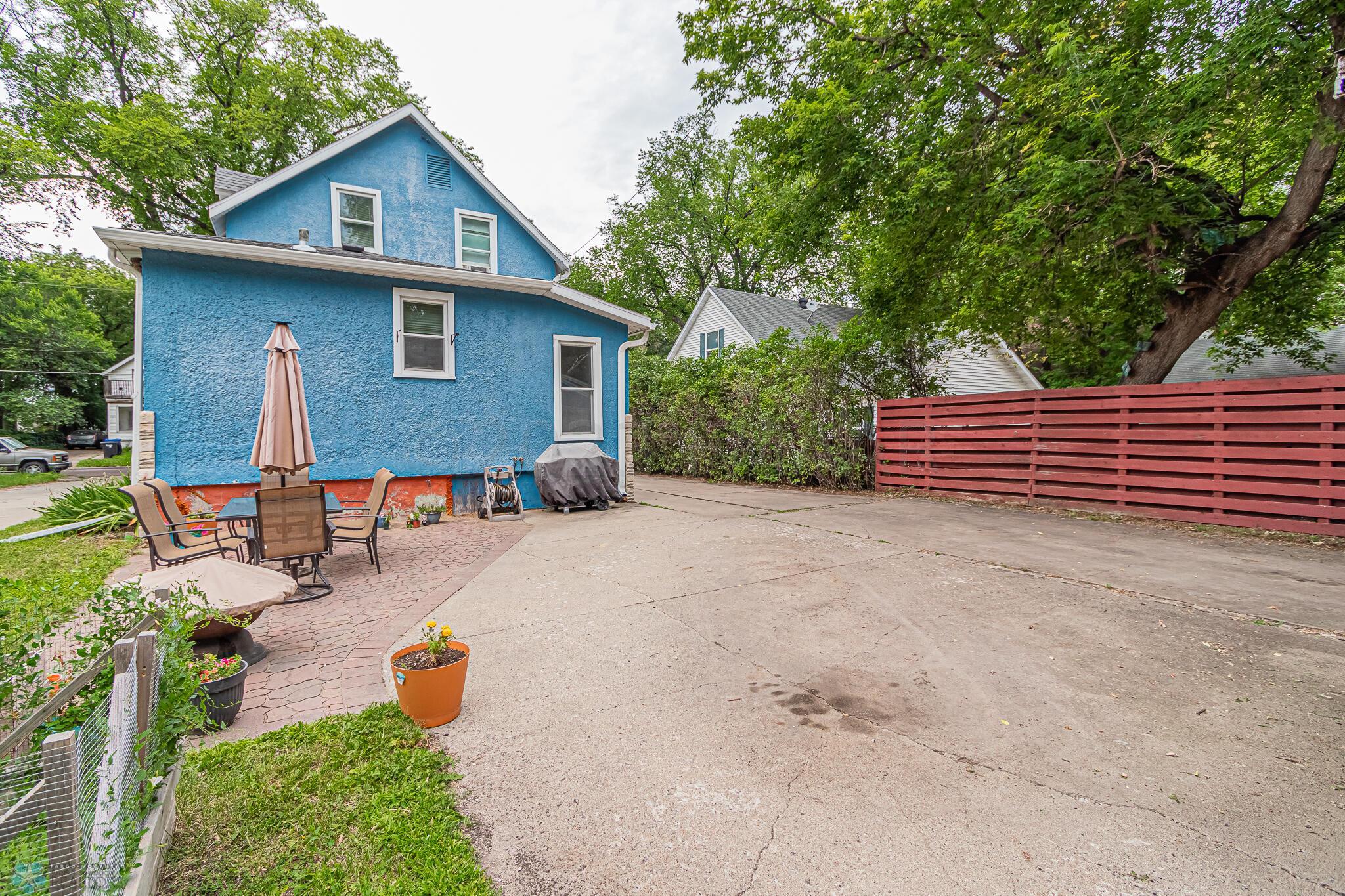 1428 2nd Ave S Fargo ND 58103 -38