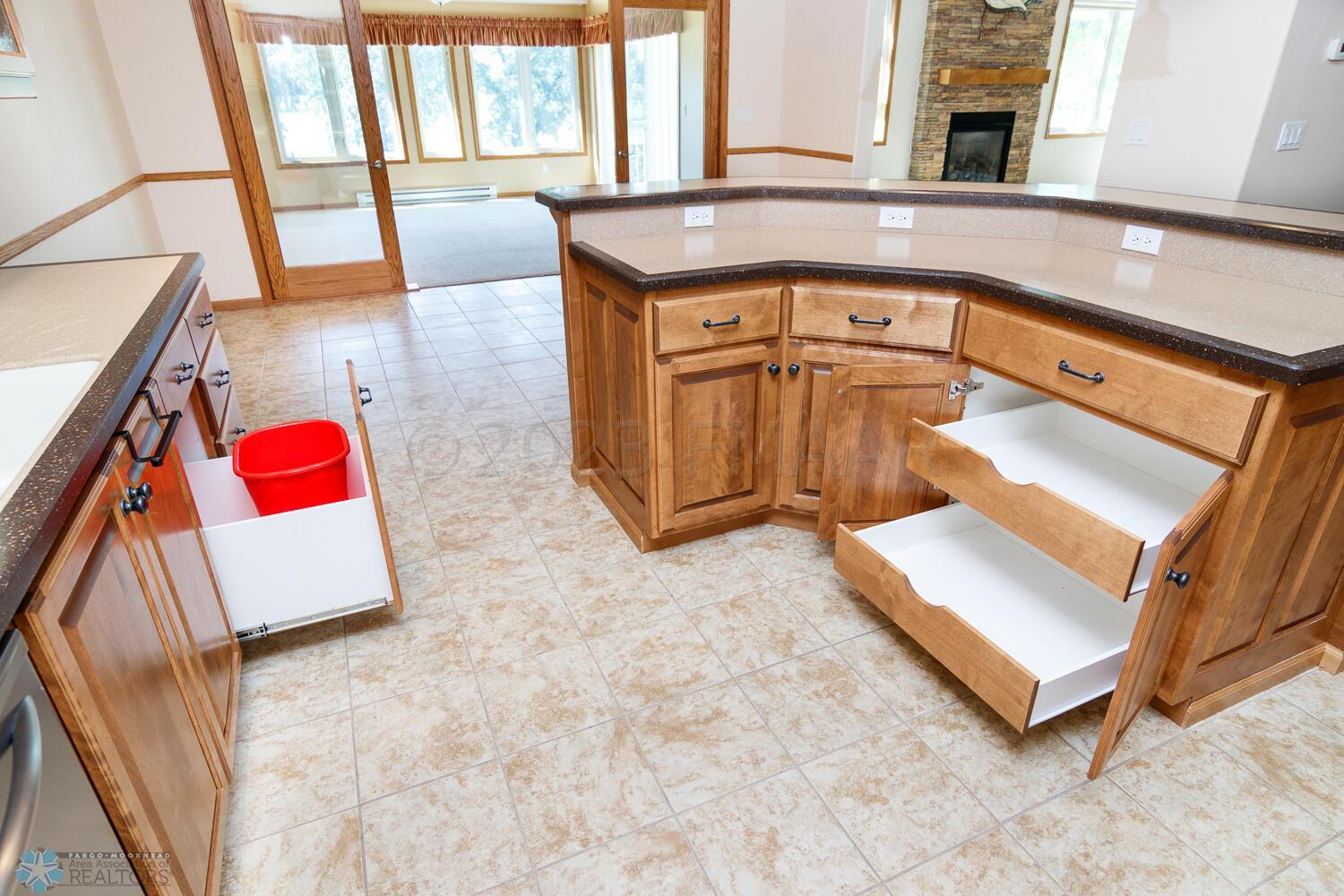 Kitchen roll outs