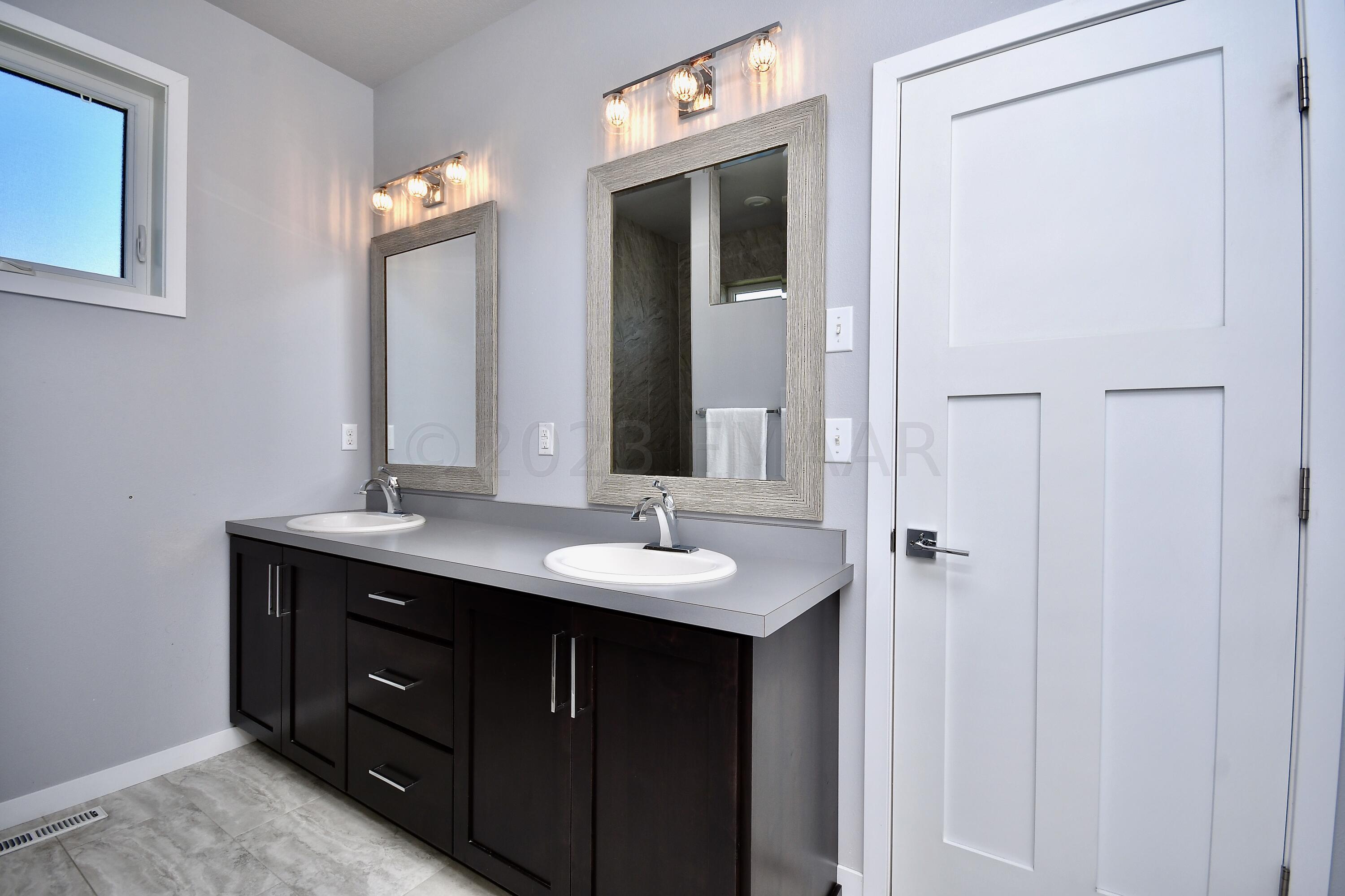 Master Suite Private Bath
