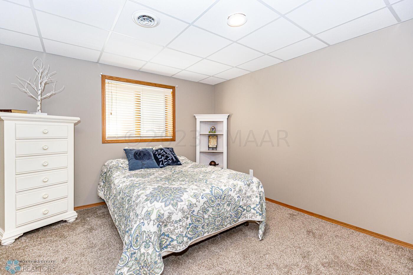 downstaris bedroom