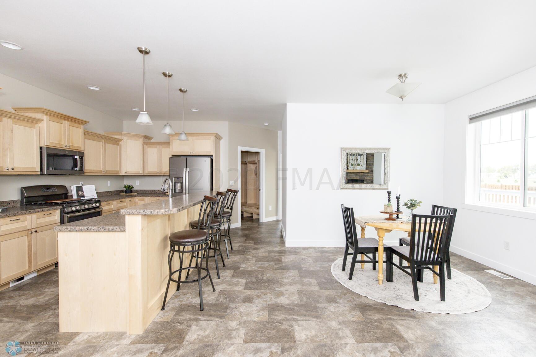 Kitchen/Dining