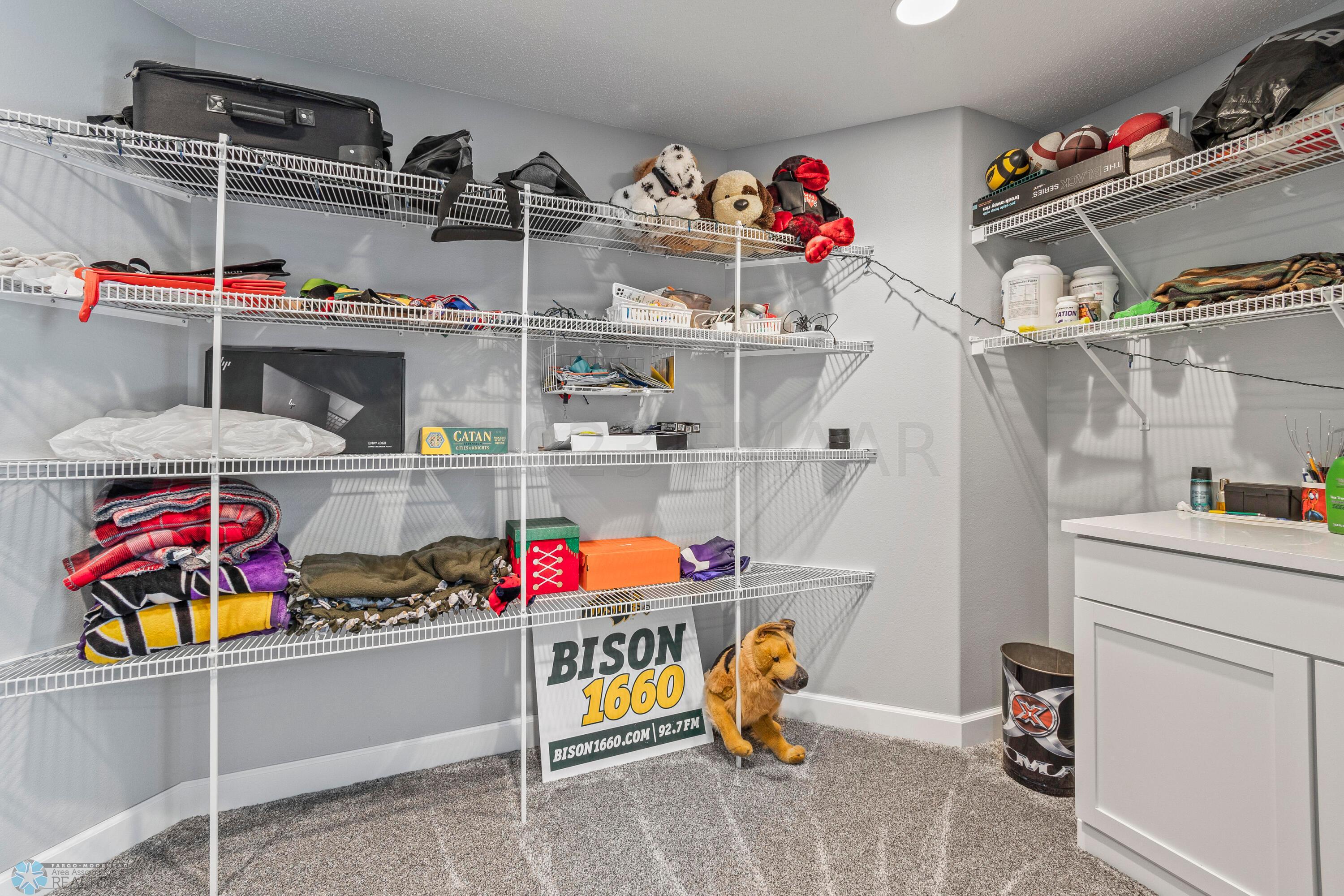 Walk-in Closet