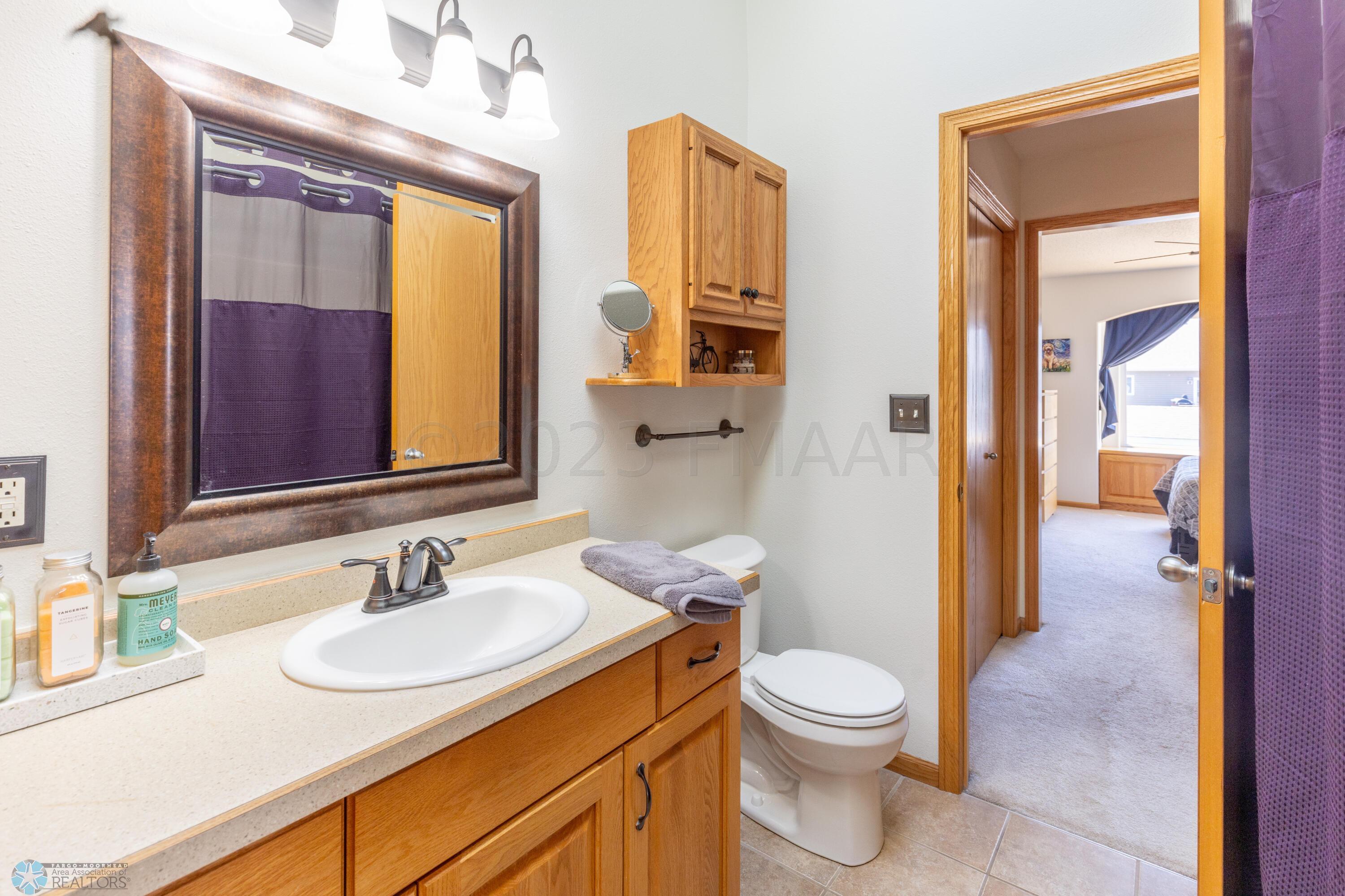 Hollywood bathroom