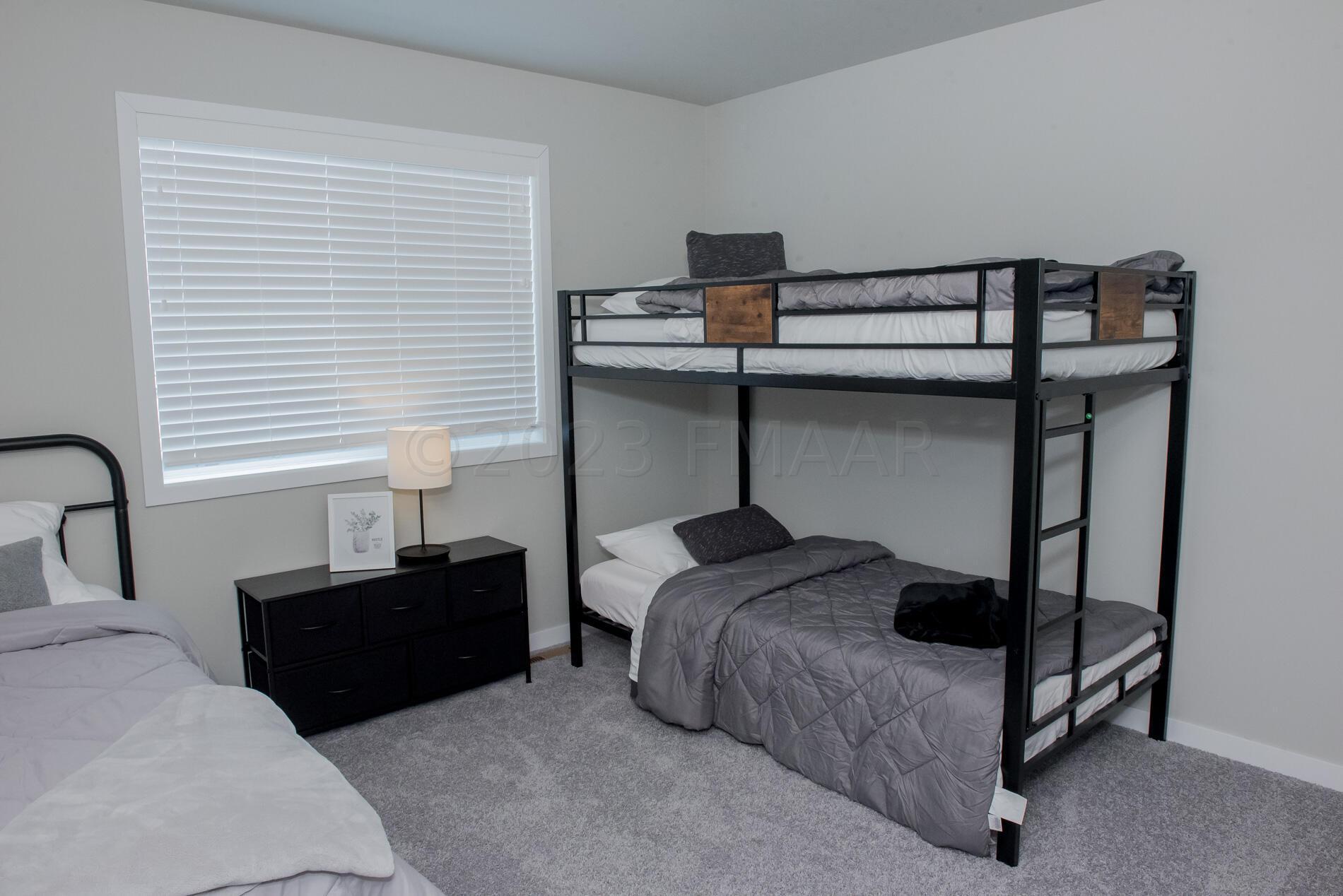 UpperBdrm 1
