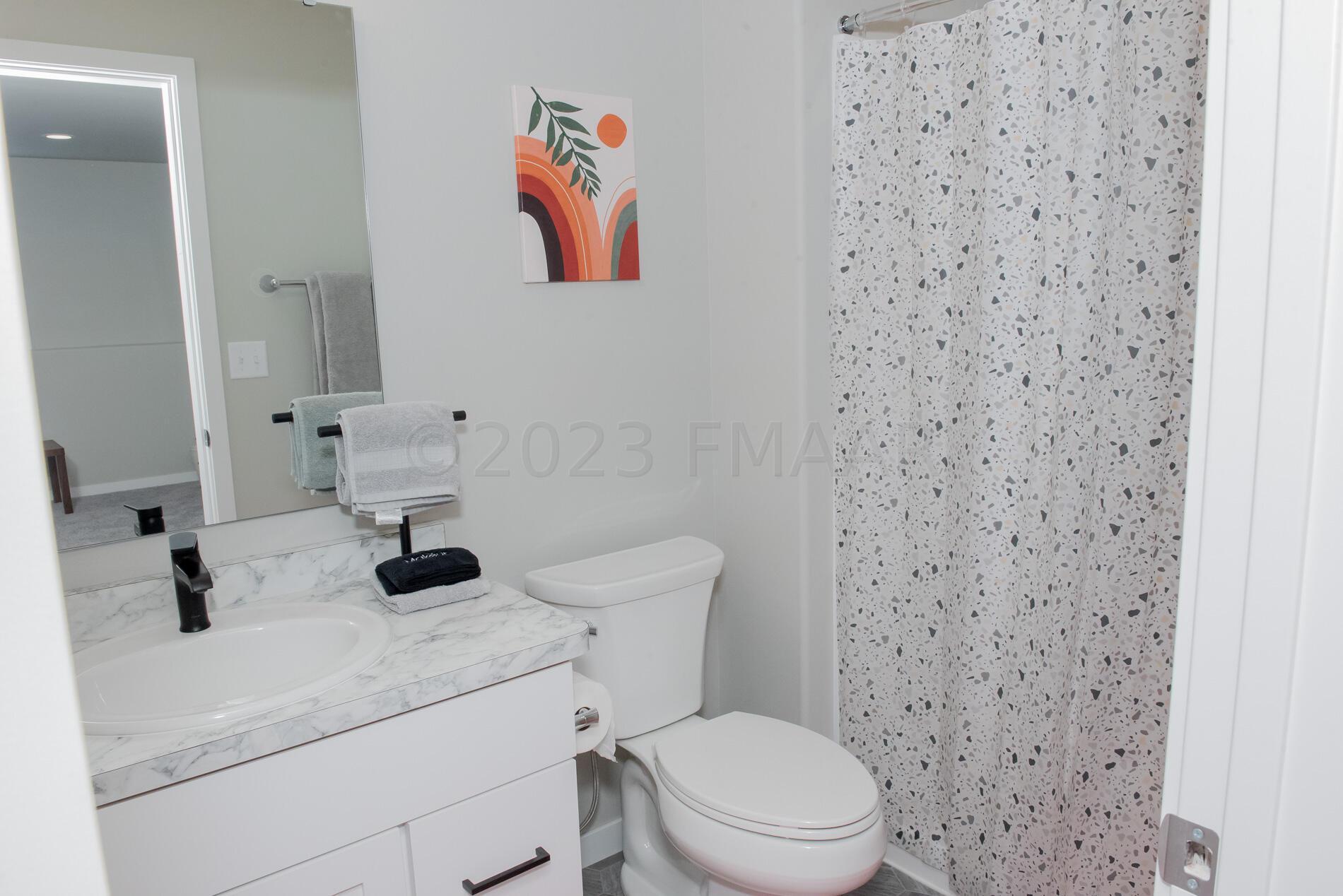 Upper Bathroom 2 - 1